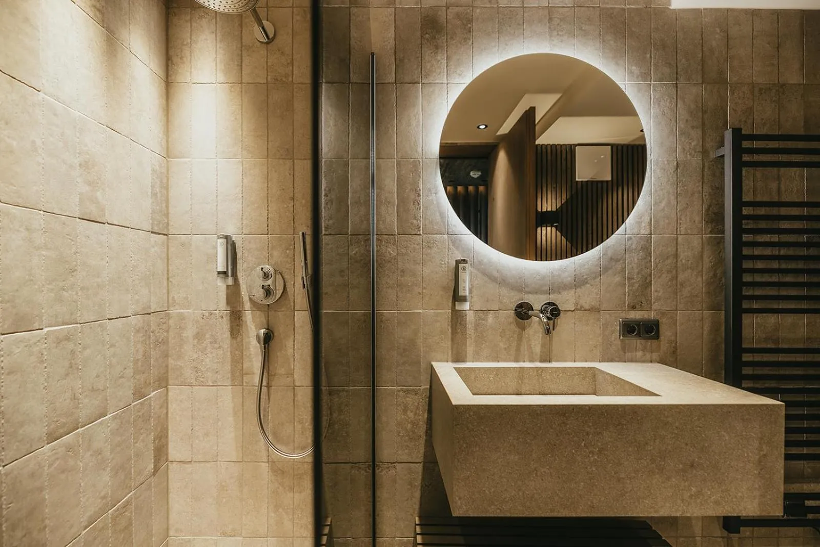 Bathroom in The Black Eagle Luxury Appartements