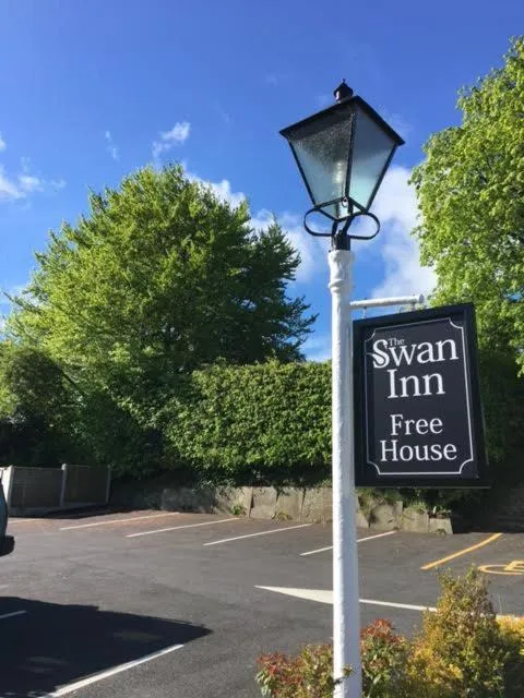 Logo/Certificate/Sign in The Swan Inn