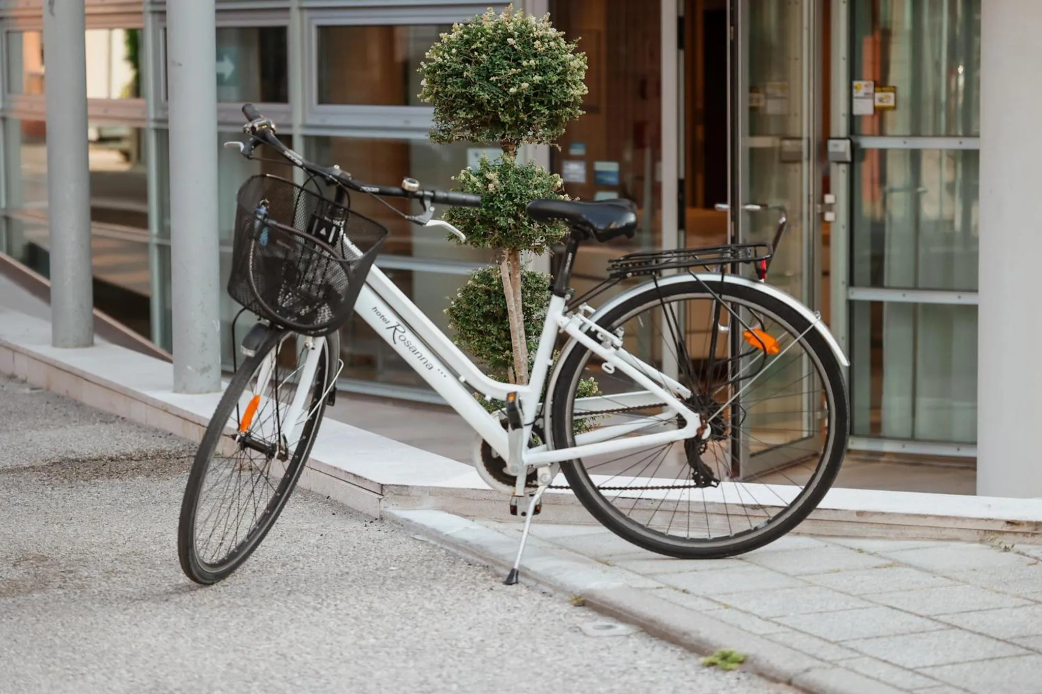 Cycling in Hotel Rosanna 3 Stelle Superior