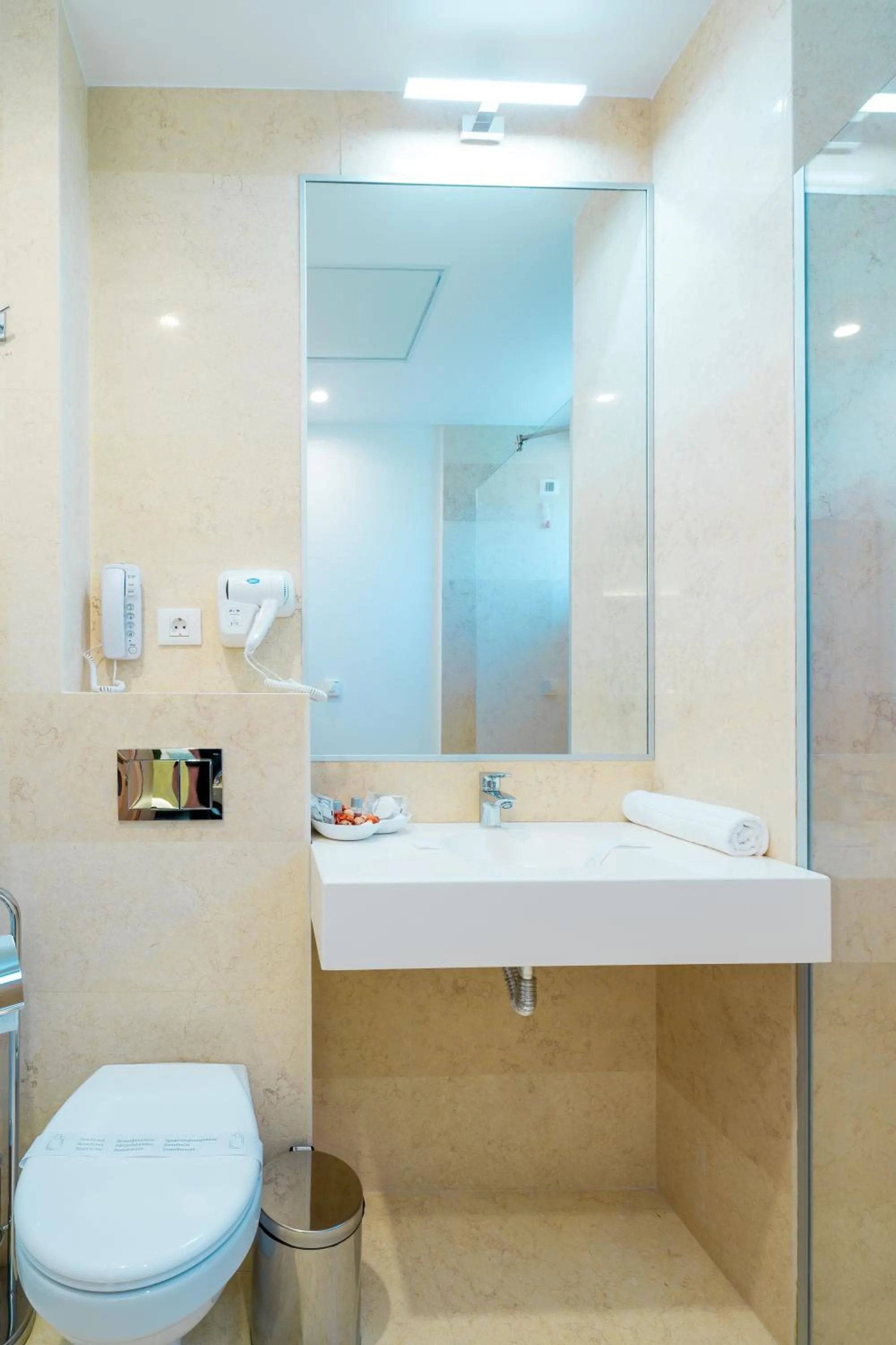Bathroom in Hotel Console