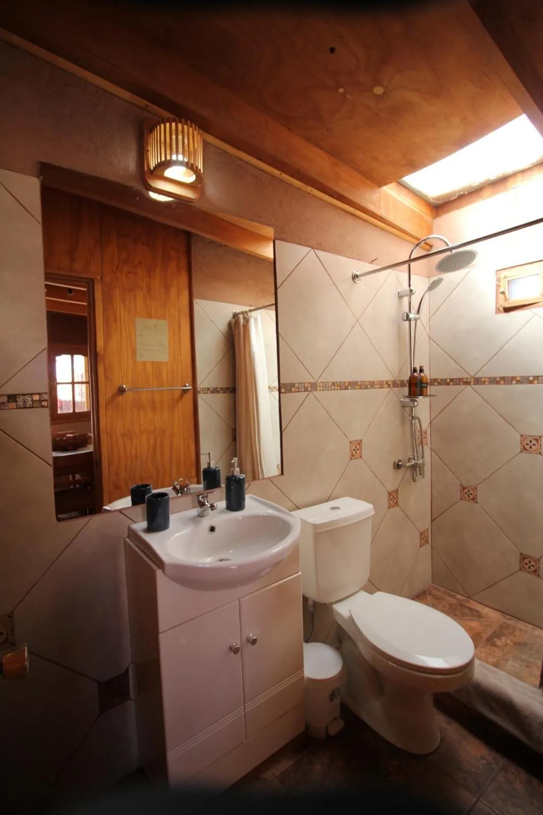 Bathroom in Incahuasi Travelodge