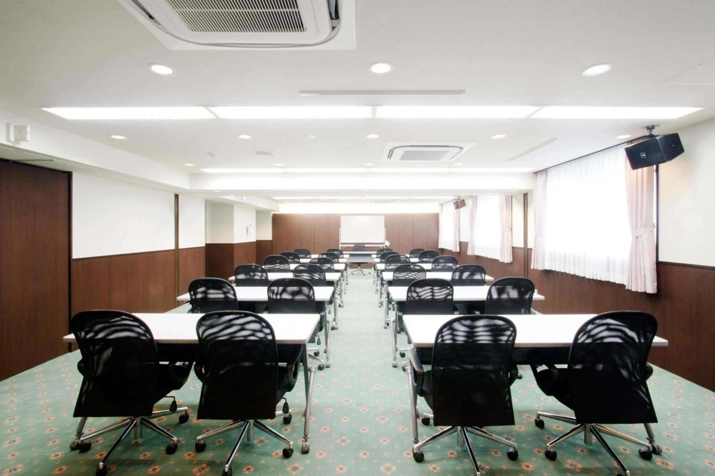 Business facilities in Hotel Continental Fuchu