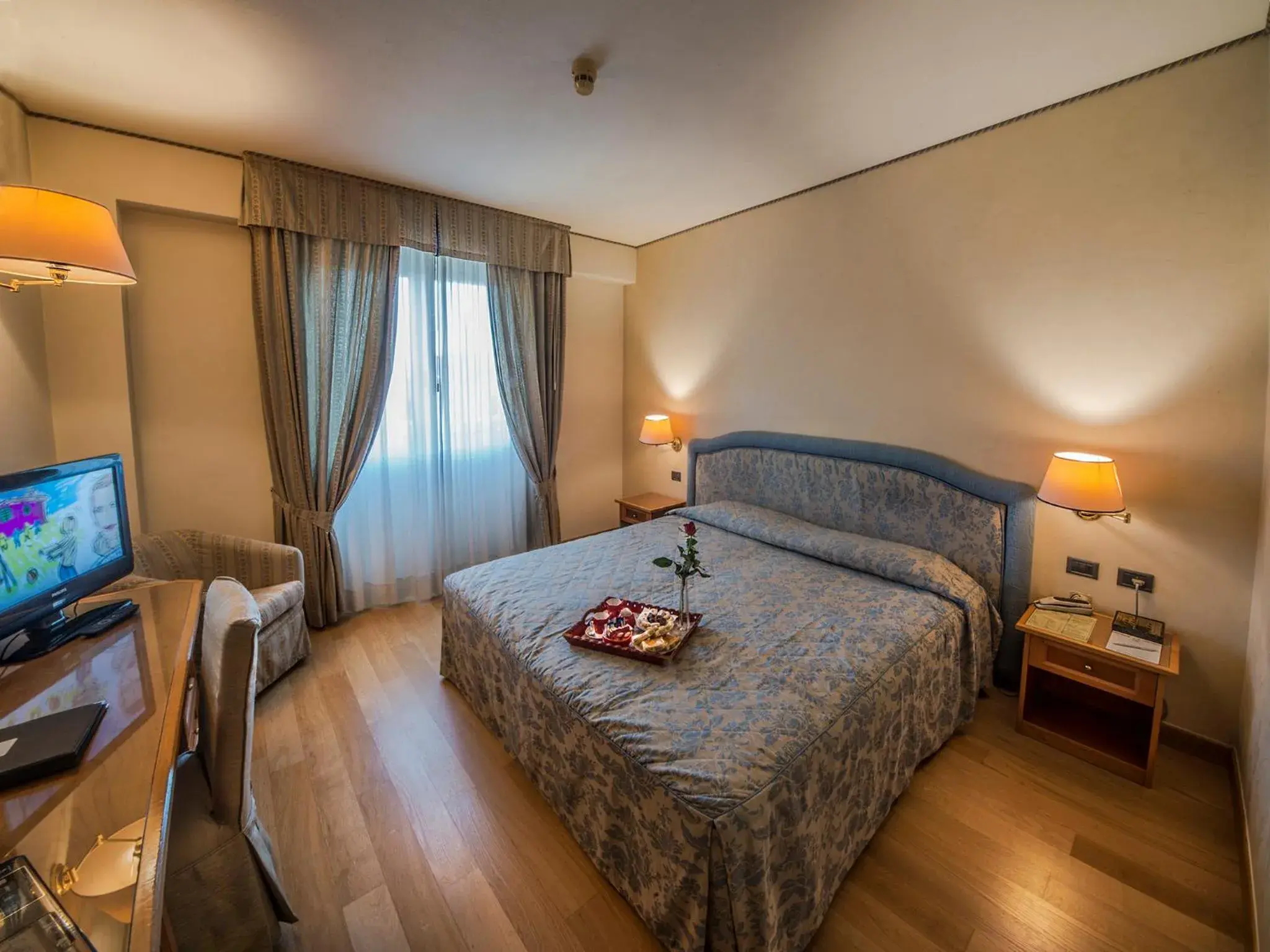 Day, Bed in Hotel Valdarno Day, Bed in Hotel Valdarno