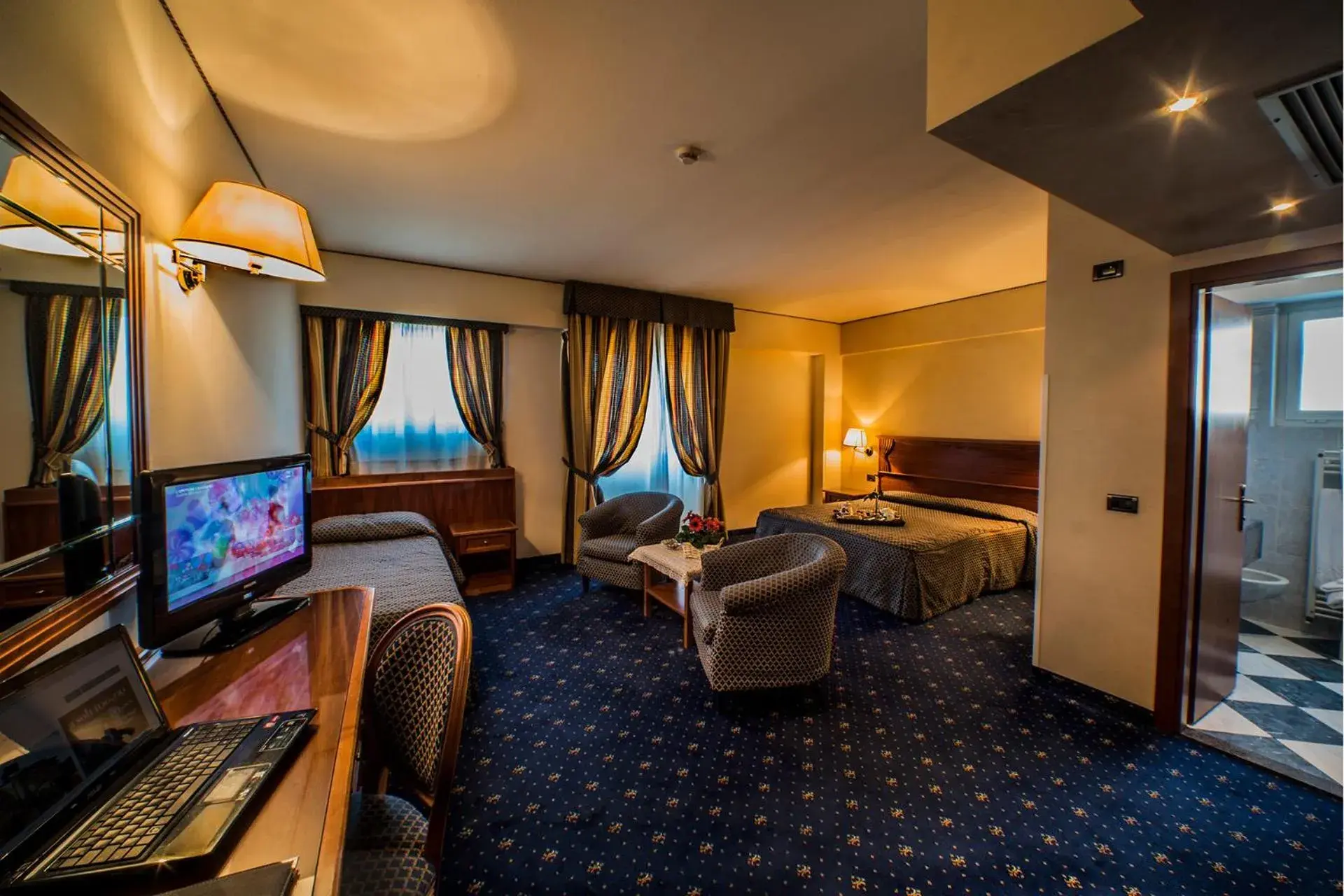 Bed in Hotel Valdarno Bed in Hotel Valdarno