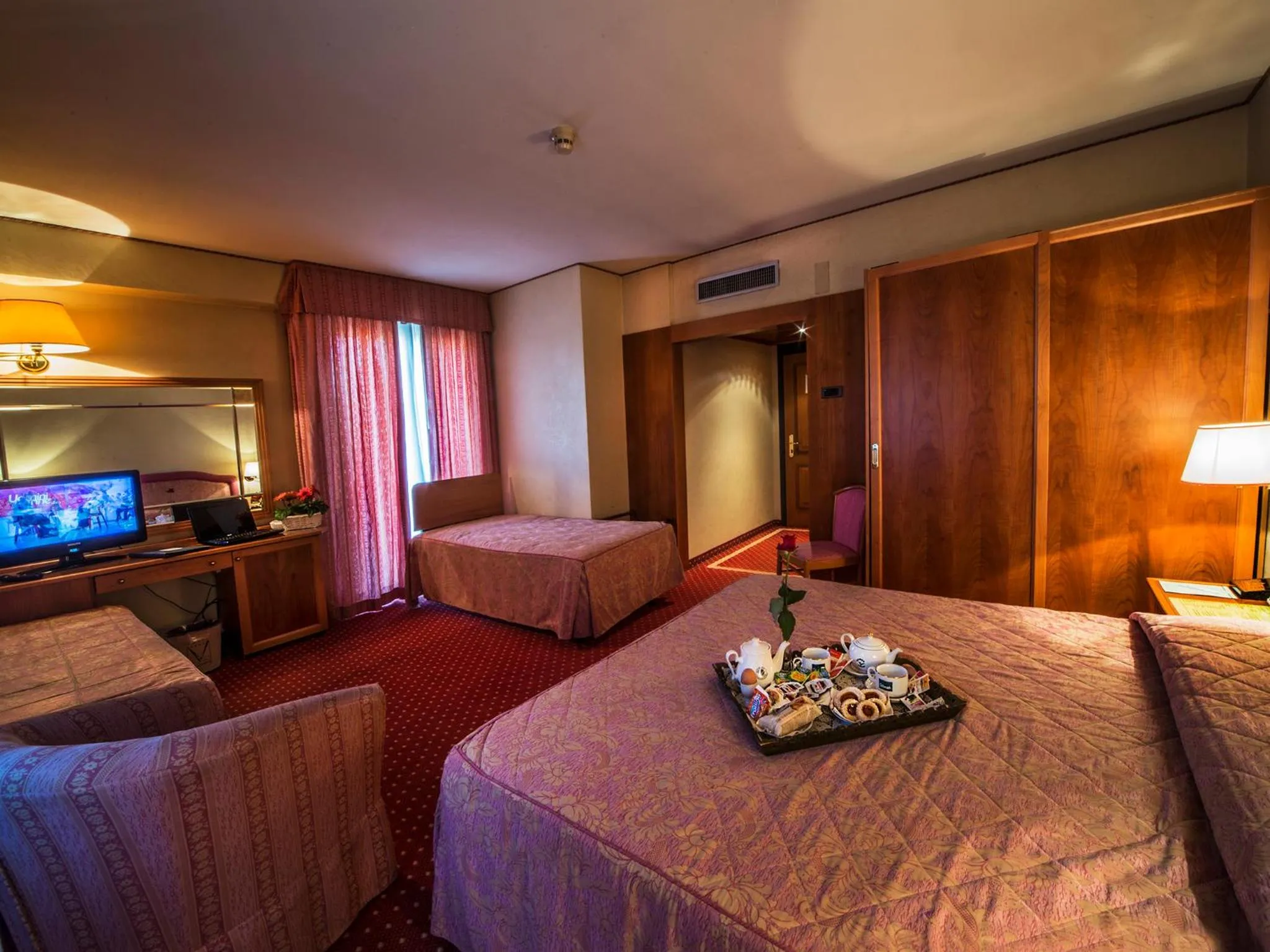 Bed in Hotel Valdarno