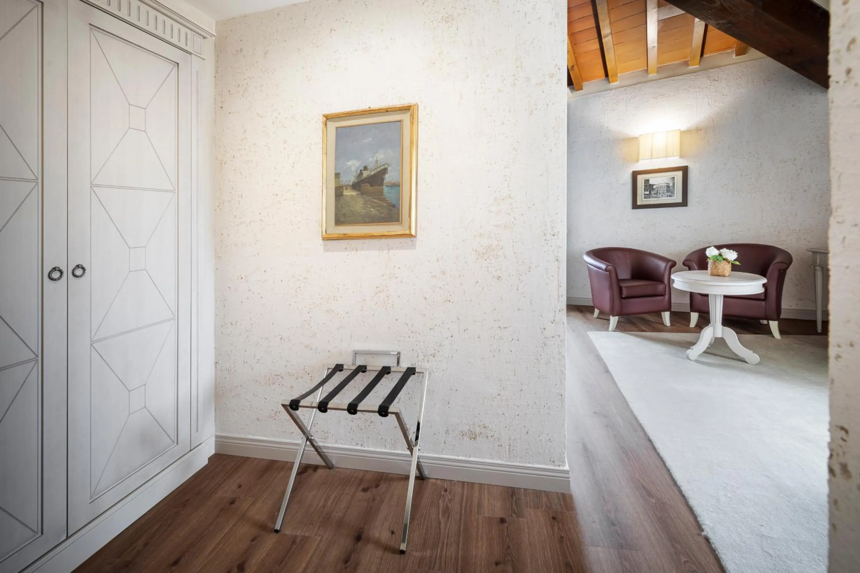 Seating area in LHP Certaldo Resort