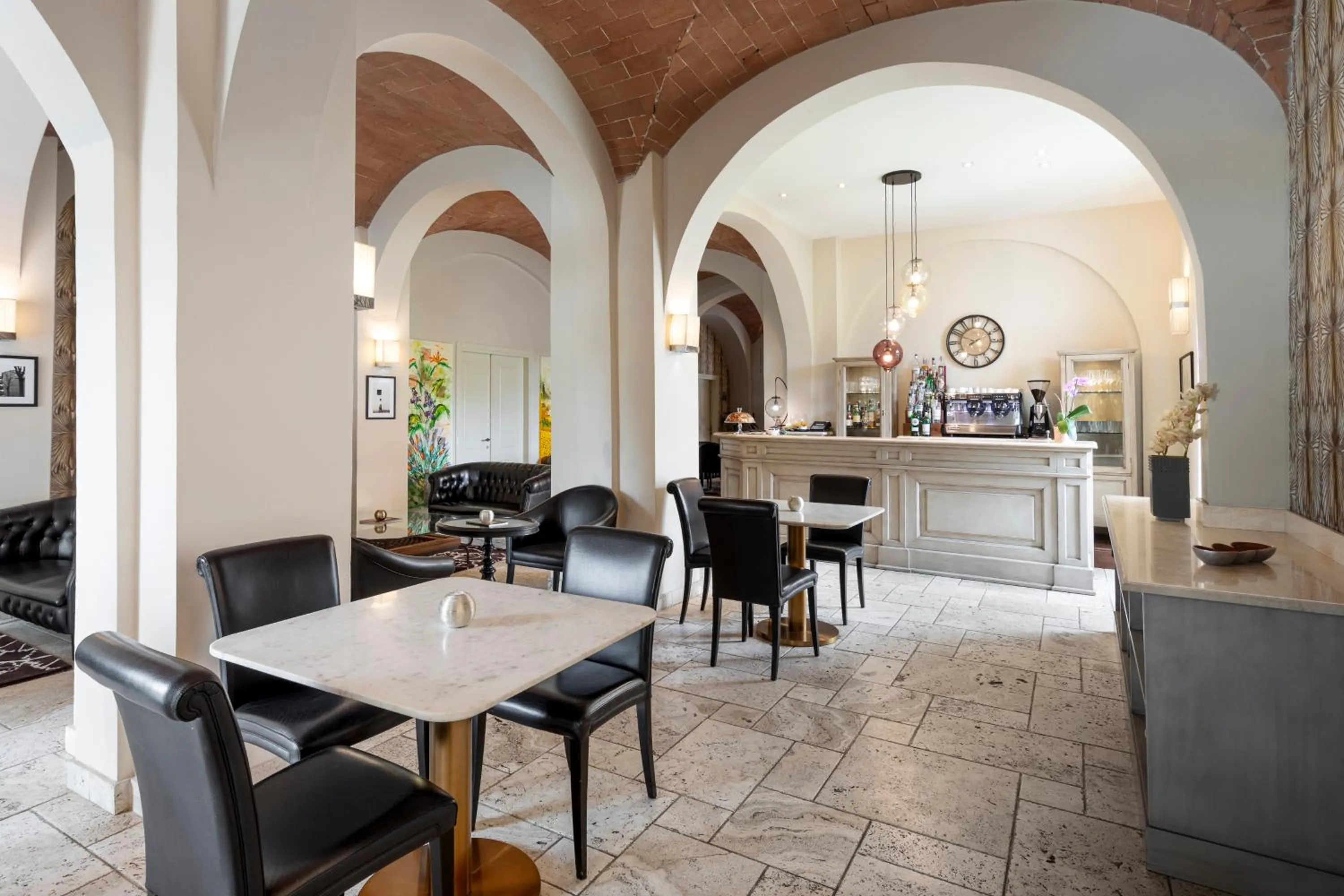 Lounge or bar in LHP Certaldo Resort