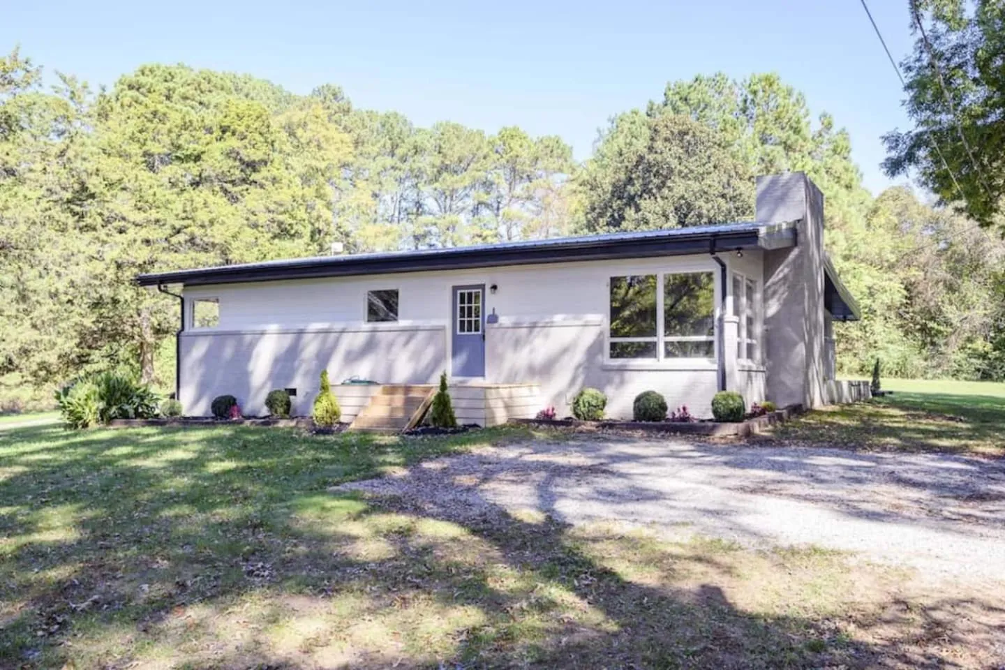 Gorgeous Renovated Home With Large & Private Lot