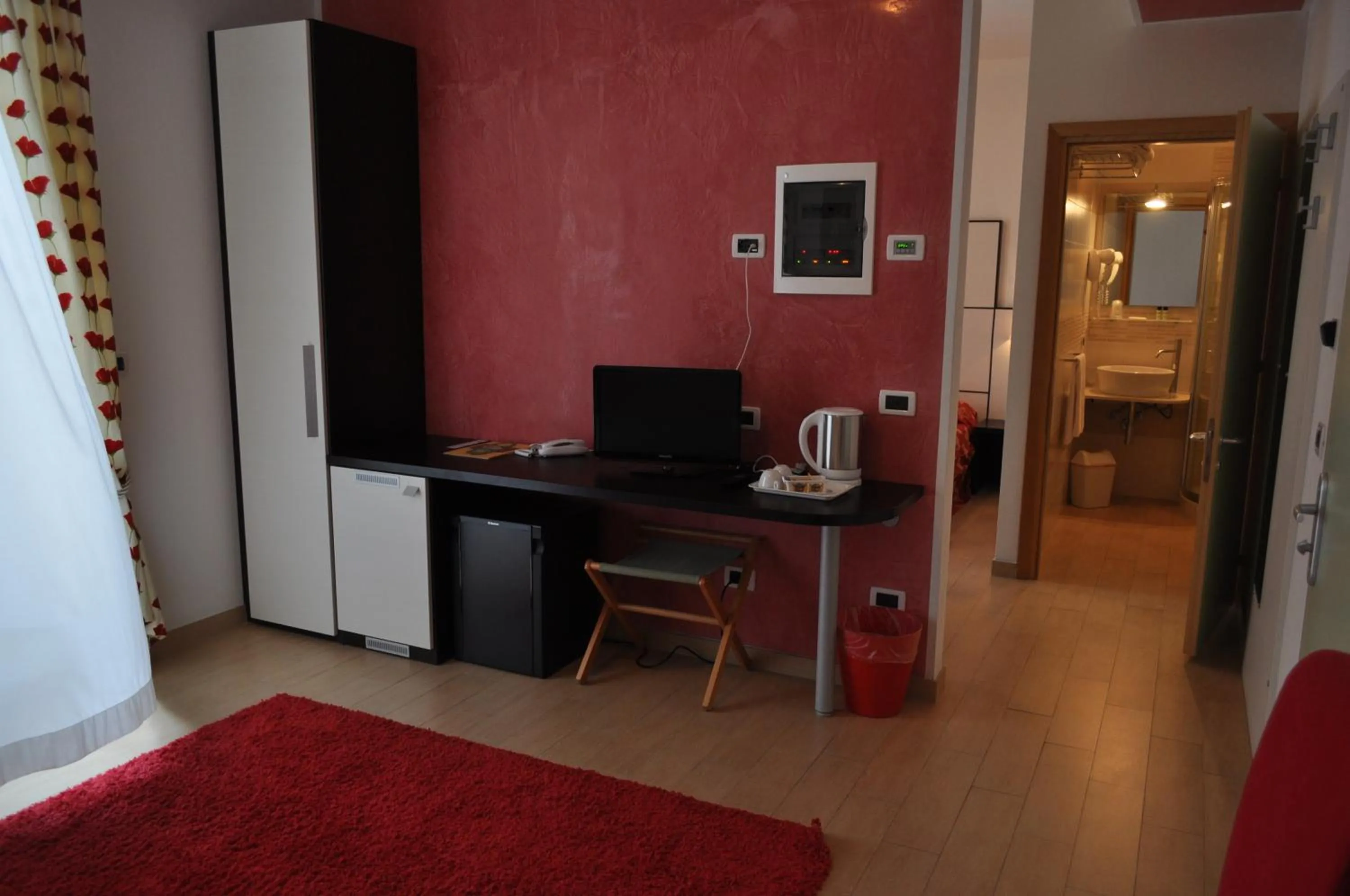 Coffee/tea facilities in Hotel Vienna