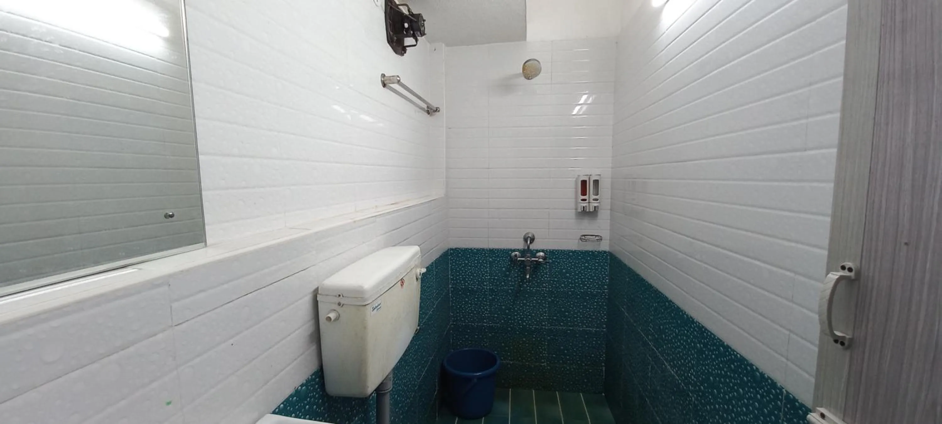 Bathroom in iSTAYS - Loop Road, Yercaud