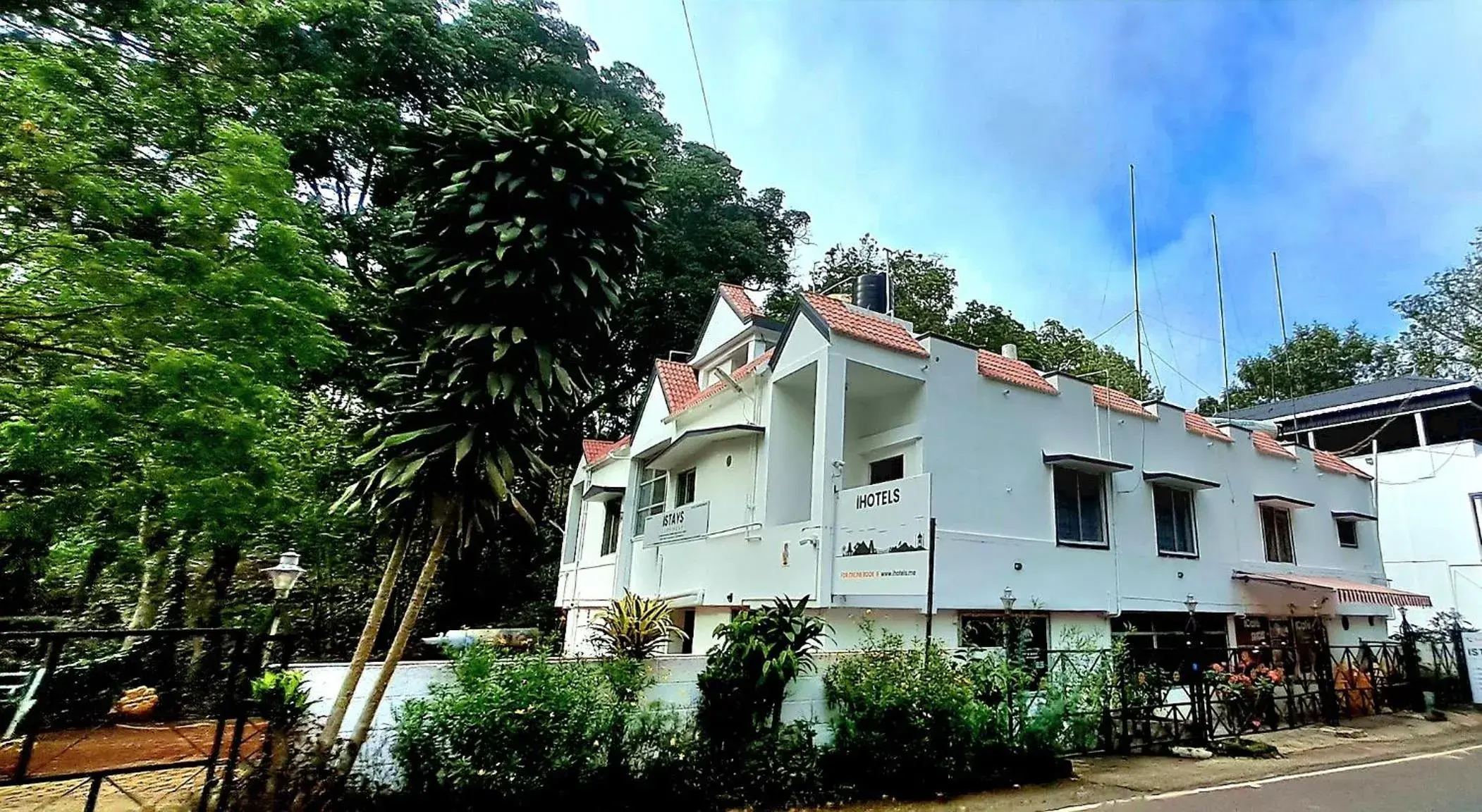 Property building in iSTAYS - Loop Road, Yercaud Property building in iSTAYS - Loop Road, Yercaud