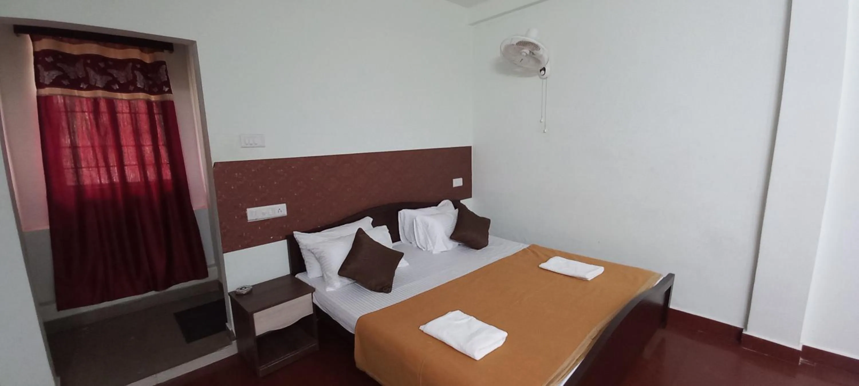 Bed in iSTAYS - Loop Road, Yercaud