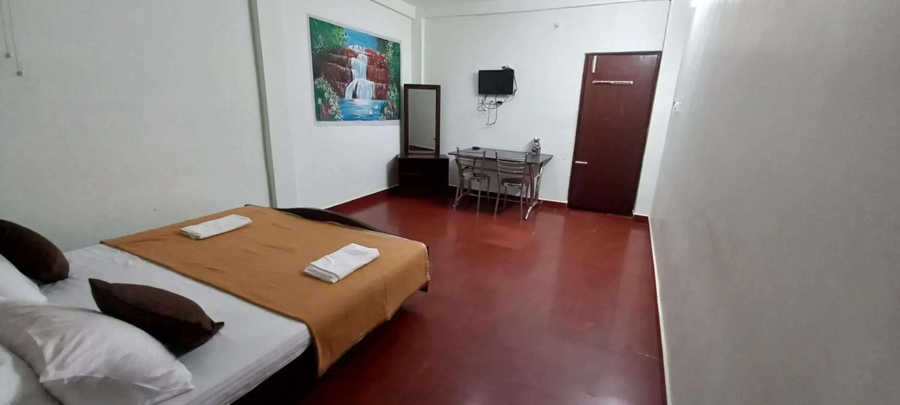 Photo of the whole room in iSTAYS - Loop Road, Yercaud Photo of the whole room in iSTAYS - Loop Road, Yercaud