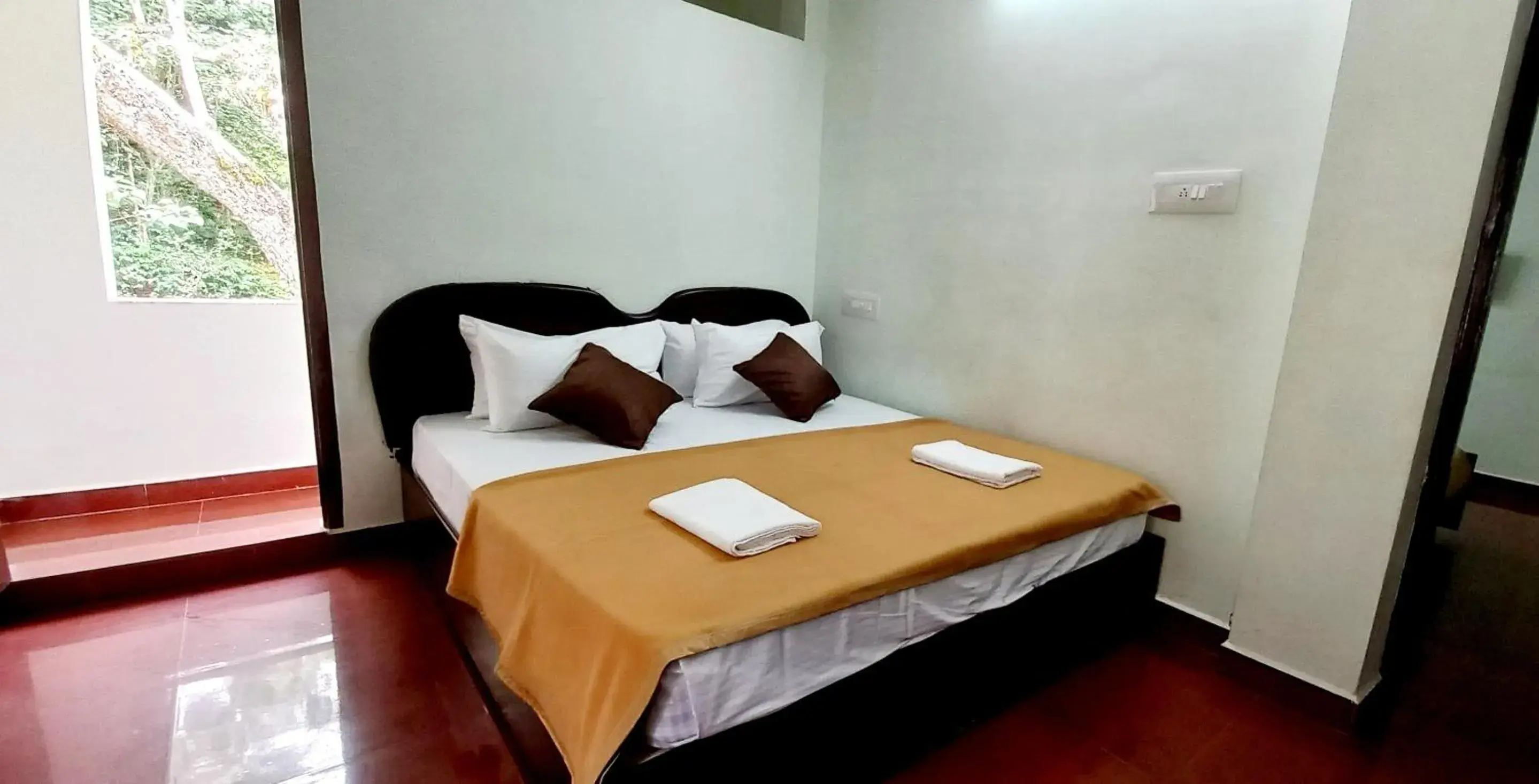 Bed in iSTAYS - Loop Road, Yercaud Bed in iSTAYS - Loop Road, Yercaud