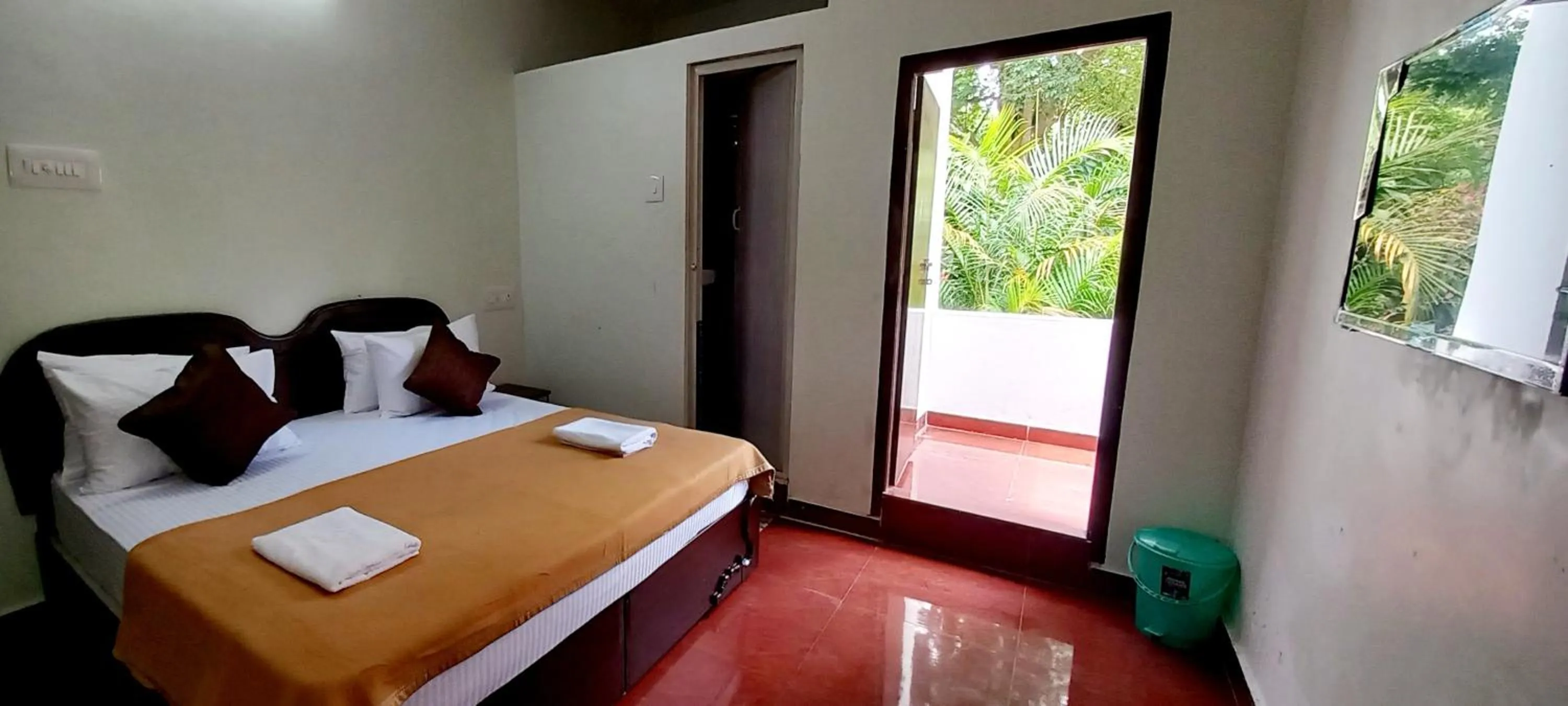 Bed in iSTAYS - Loop Road, Yercaud
