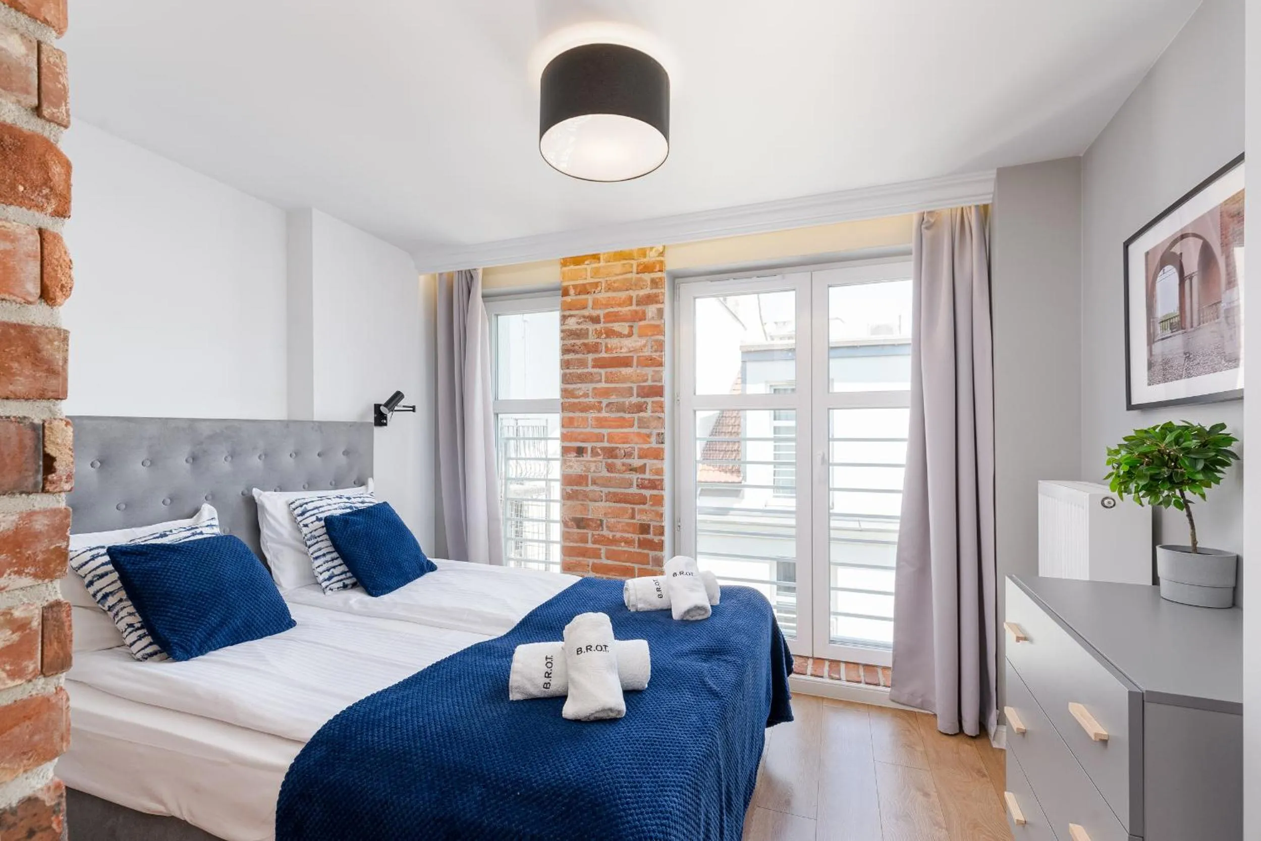 Bed in Saint Florian's Suites - Old Town Luxury Apartments - by Upstairs