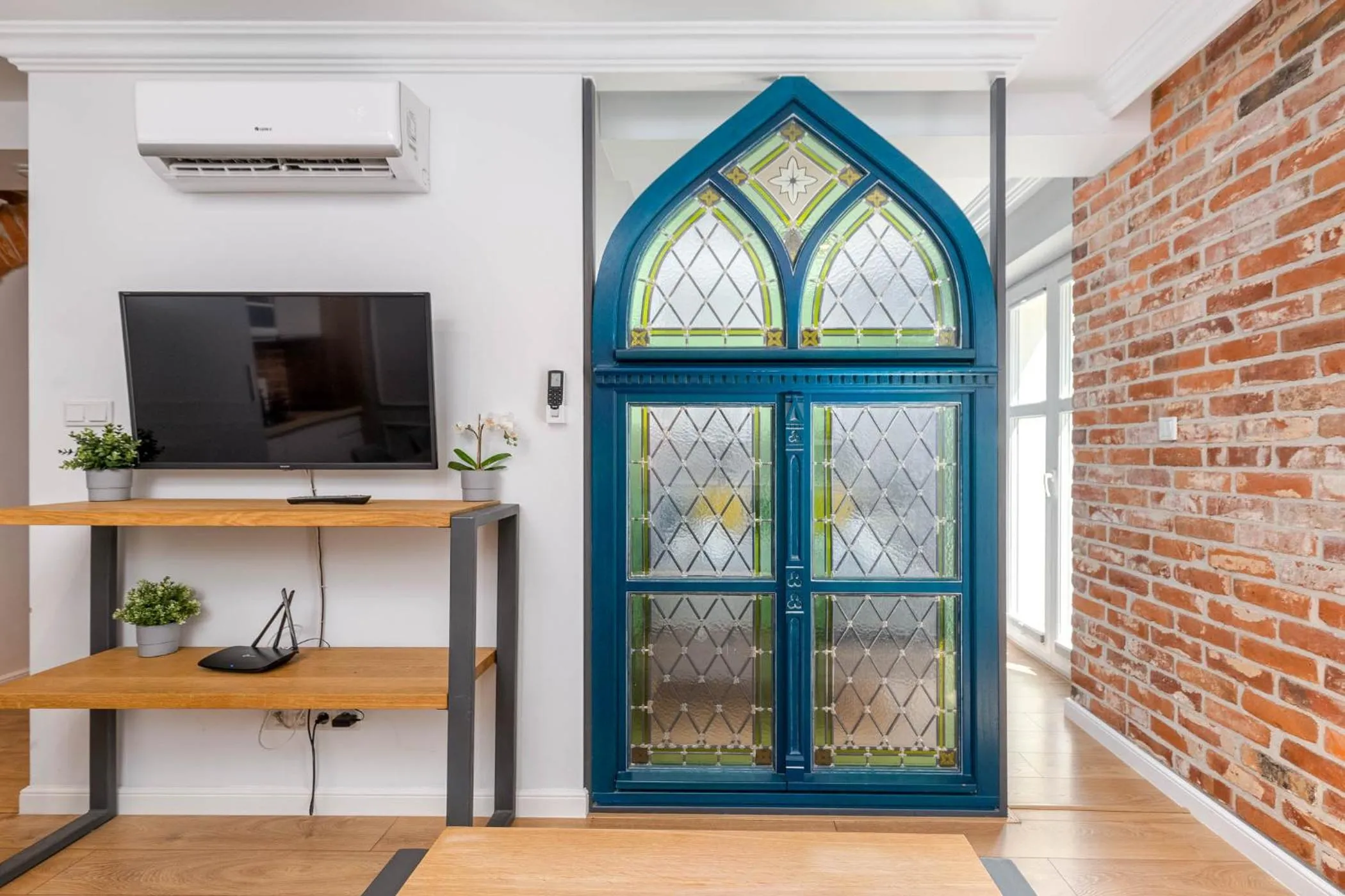TV and multimedia in Saint Florian's Suites - Old Town Luxury Apartments - by Upstairs