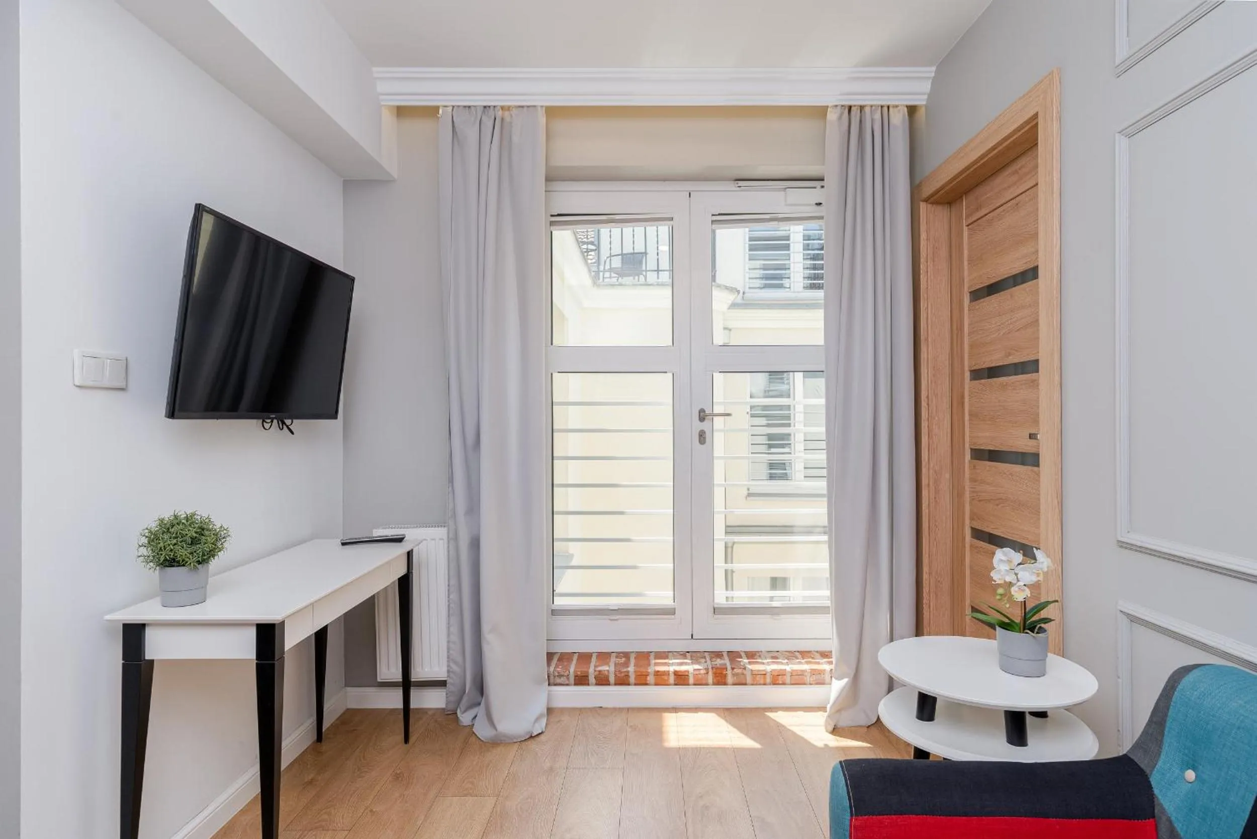 TV and multimedia in Saint Florian's Suites - Old Town Luxury Apartments - by Upstairs