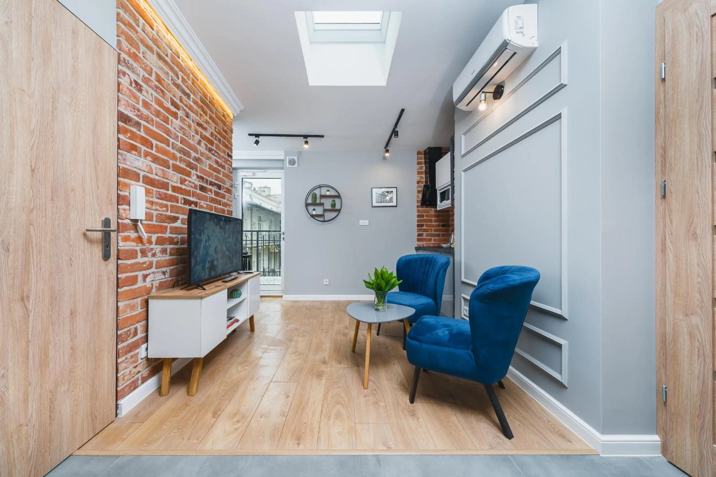 TV and multimedia in Saint Florian's Suites - Old Town Luxury Apartments - by Upstairs