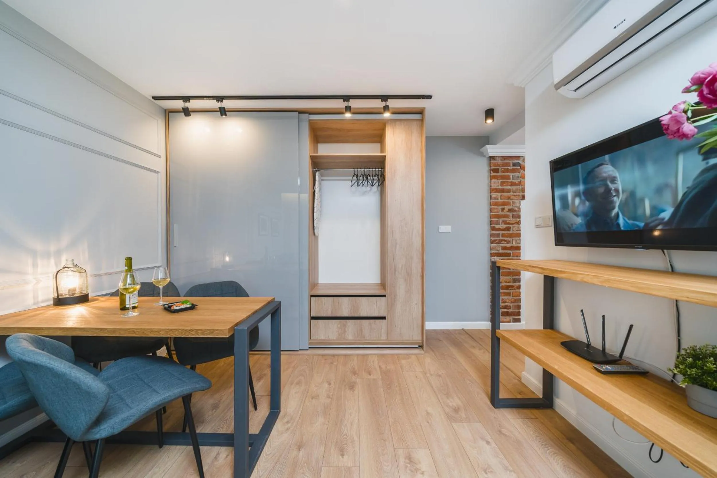 TV and multimedia in Saint Florian's Suites - Old Town Luxury Apartments - by Upstairs