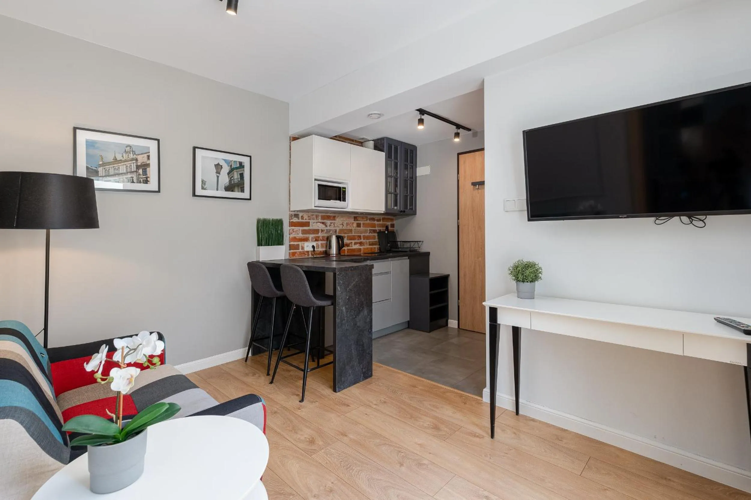 TV and multimedia in Saint Florian's Suites - Old Town Luxury Apartments - by Upstairs