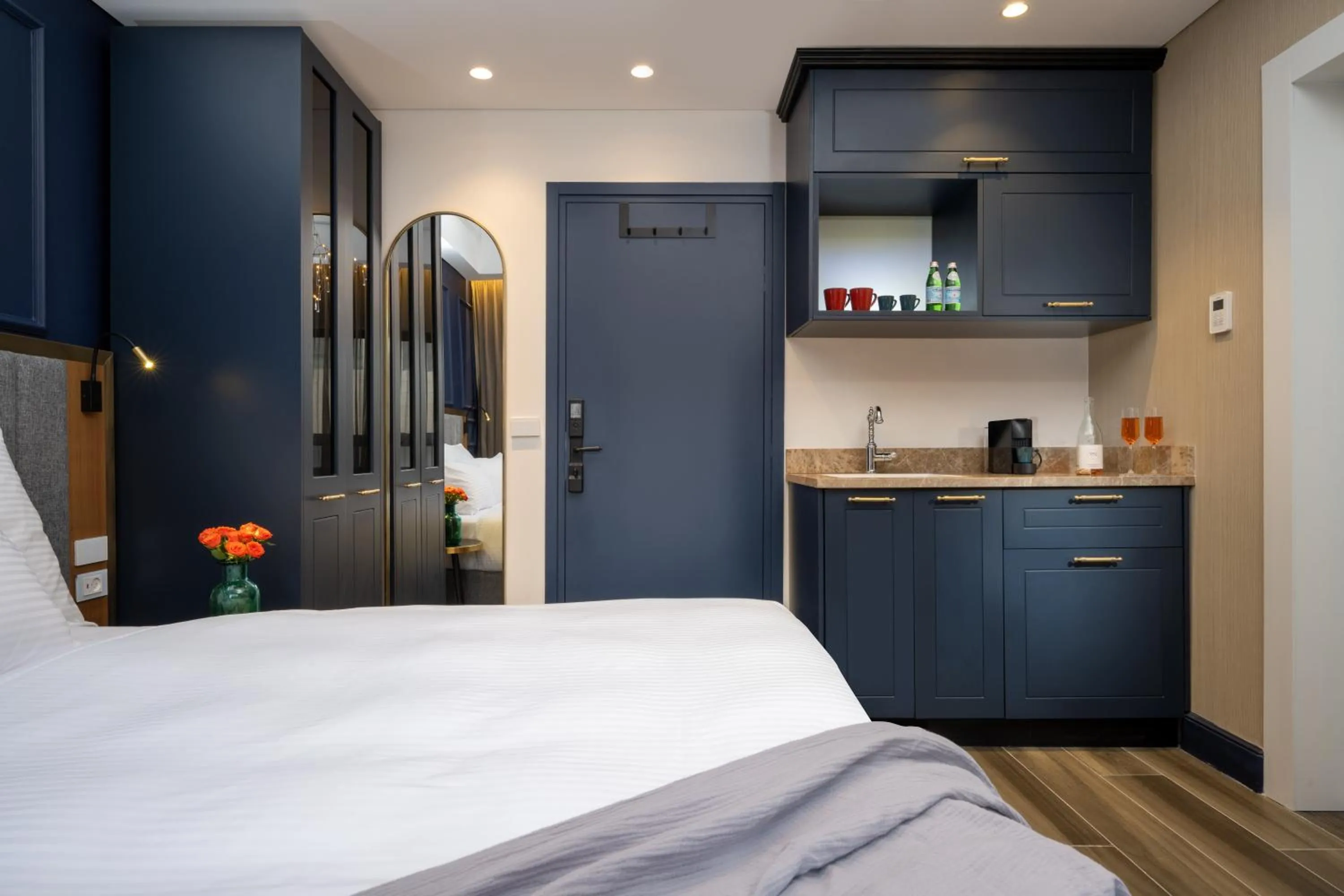 Photo of the whole room, Bed in The David Story Boutique