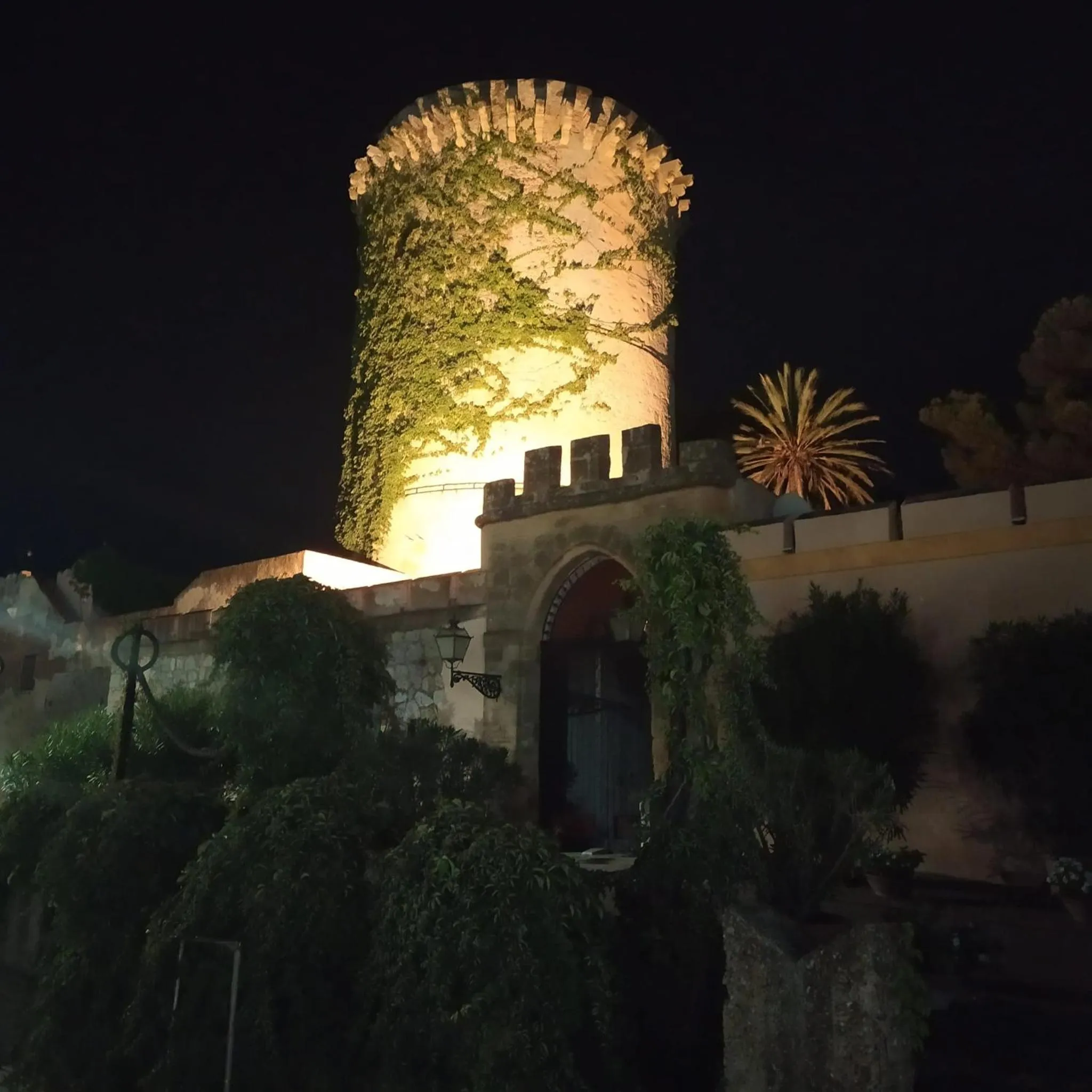 Nearby landmark in AMUNI' Apartments