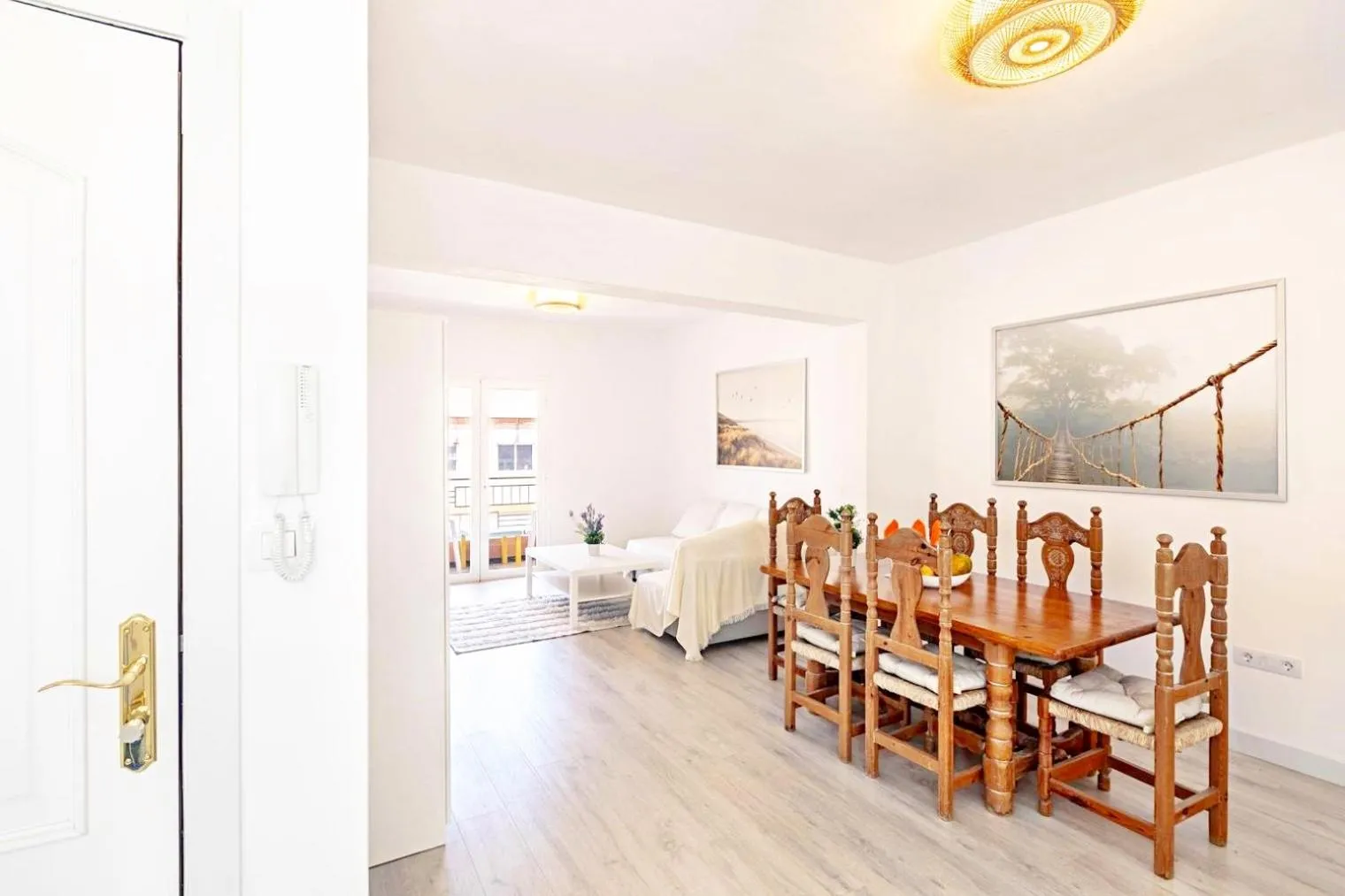 Dining area, Bed in Light-flooded loft in Santa Cruz