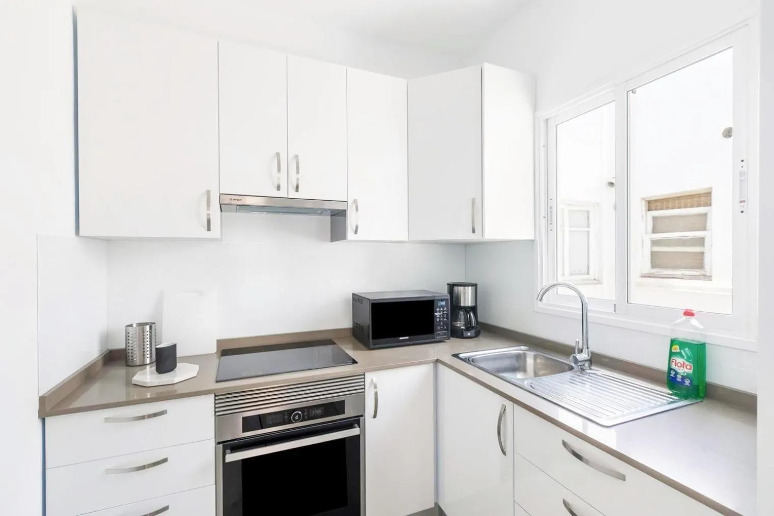 Kitchen or kitchenette in Light-flooded loft in Santa Cruz