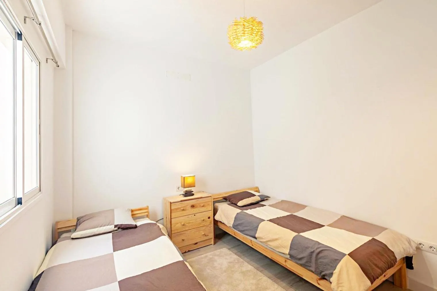 Photo of the whole room, Bed in Light-flooded loft in Santa Cruz