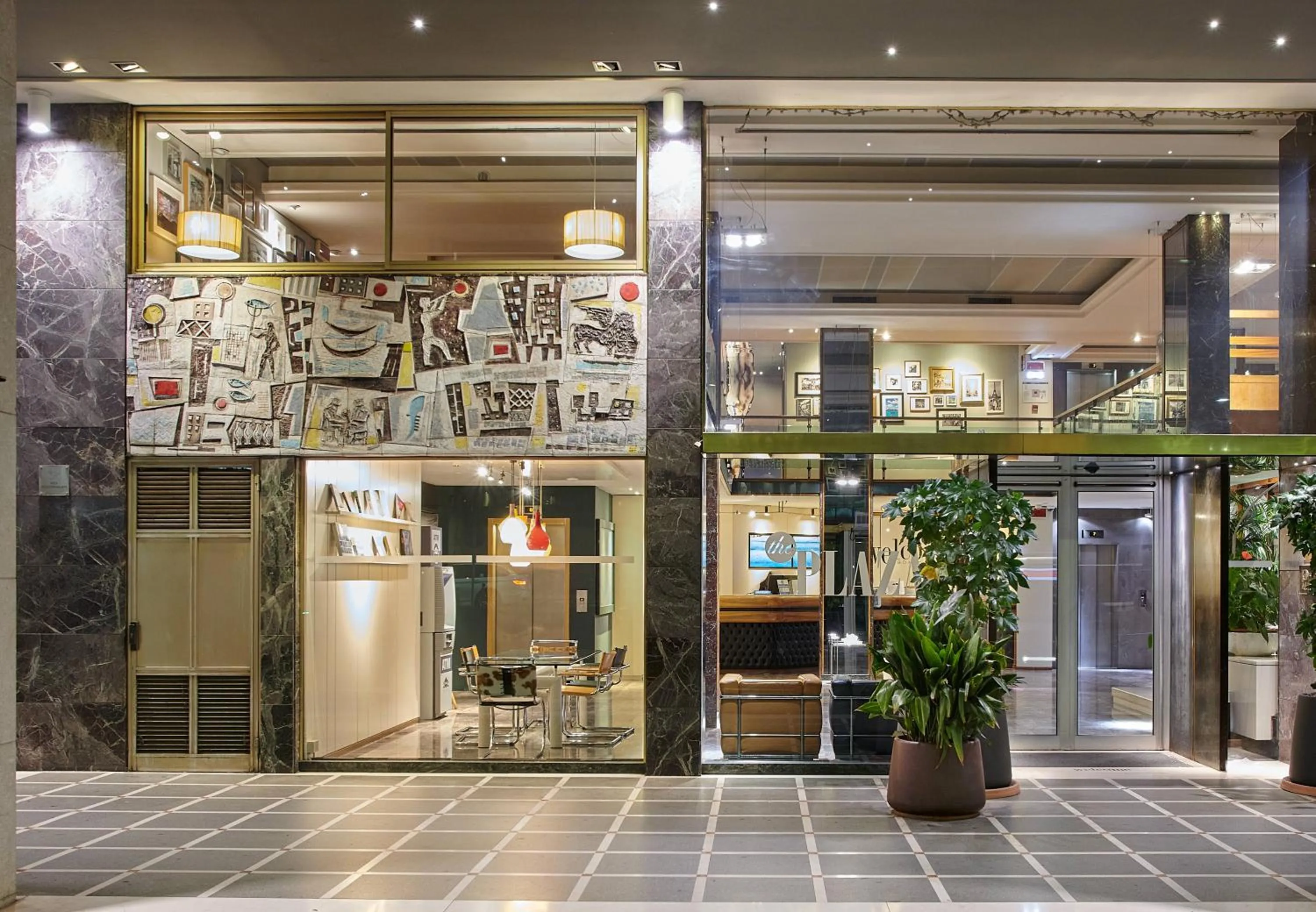 Facade/entrance in Hotel Plaza