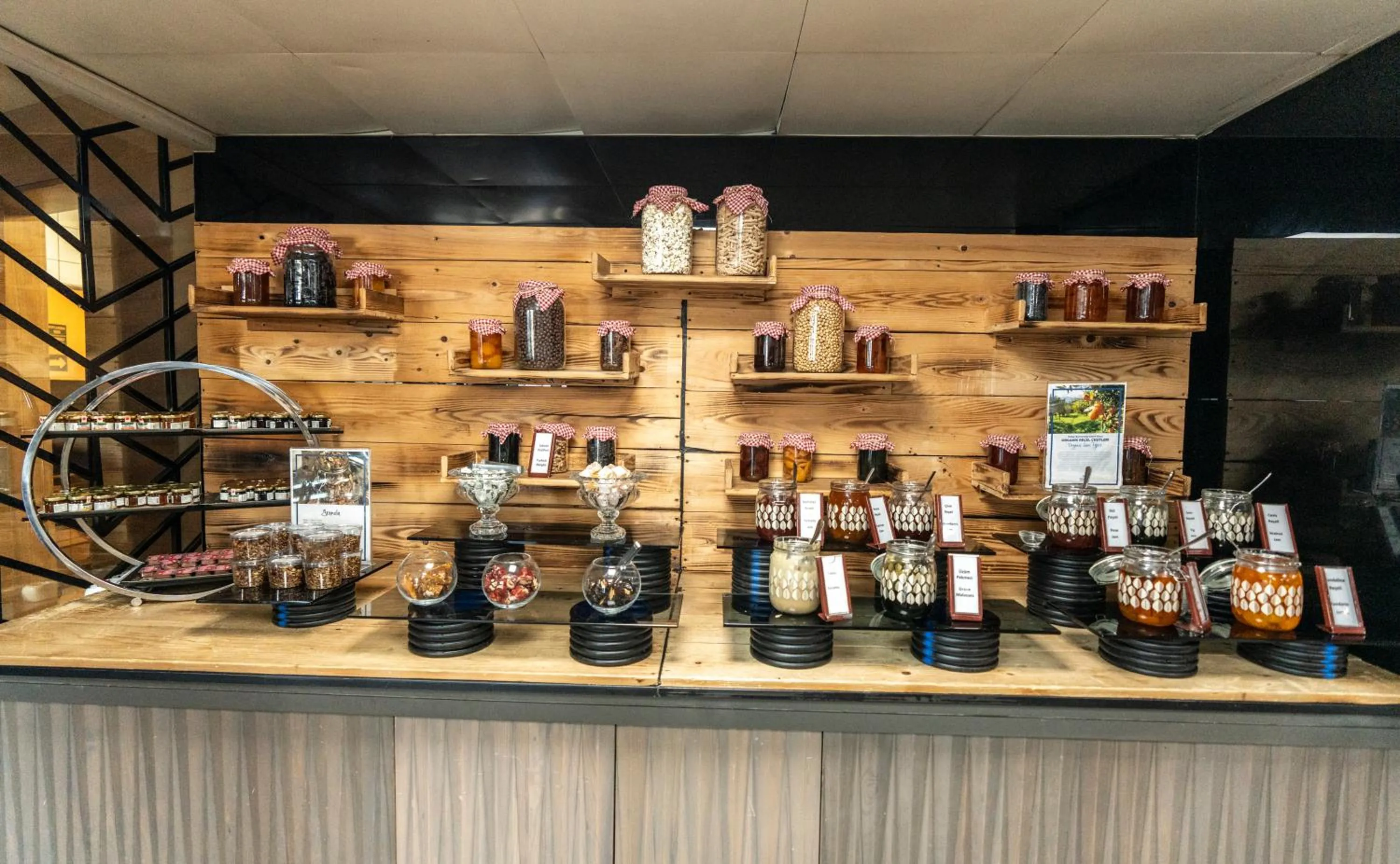 Buffet breakfast in Hilton Istanbul Kozyatagi