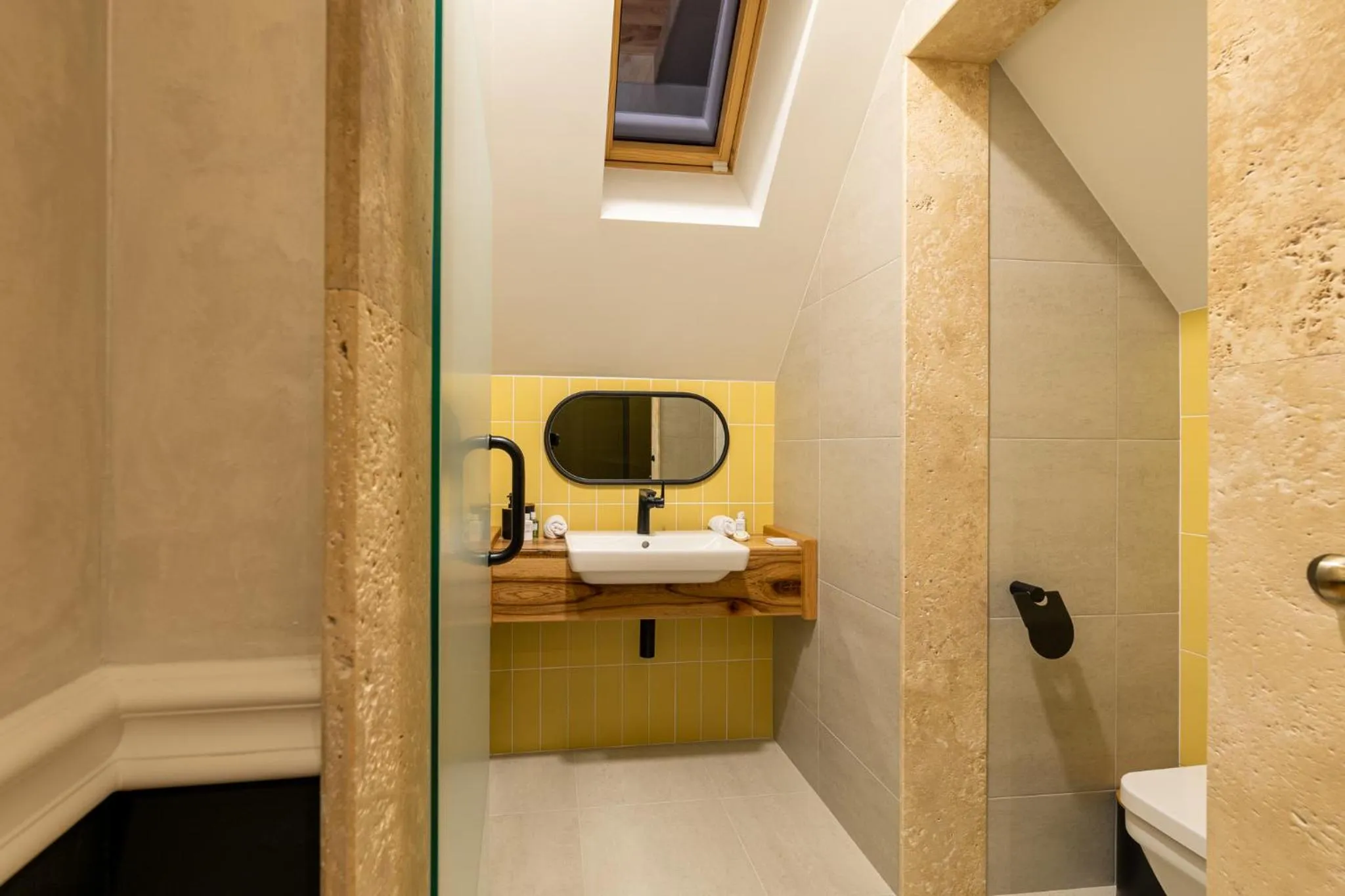 Toilet in Boutique Hotel Cocosul de Aur