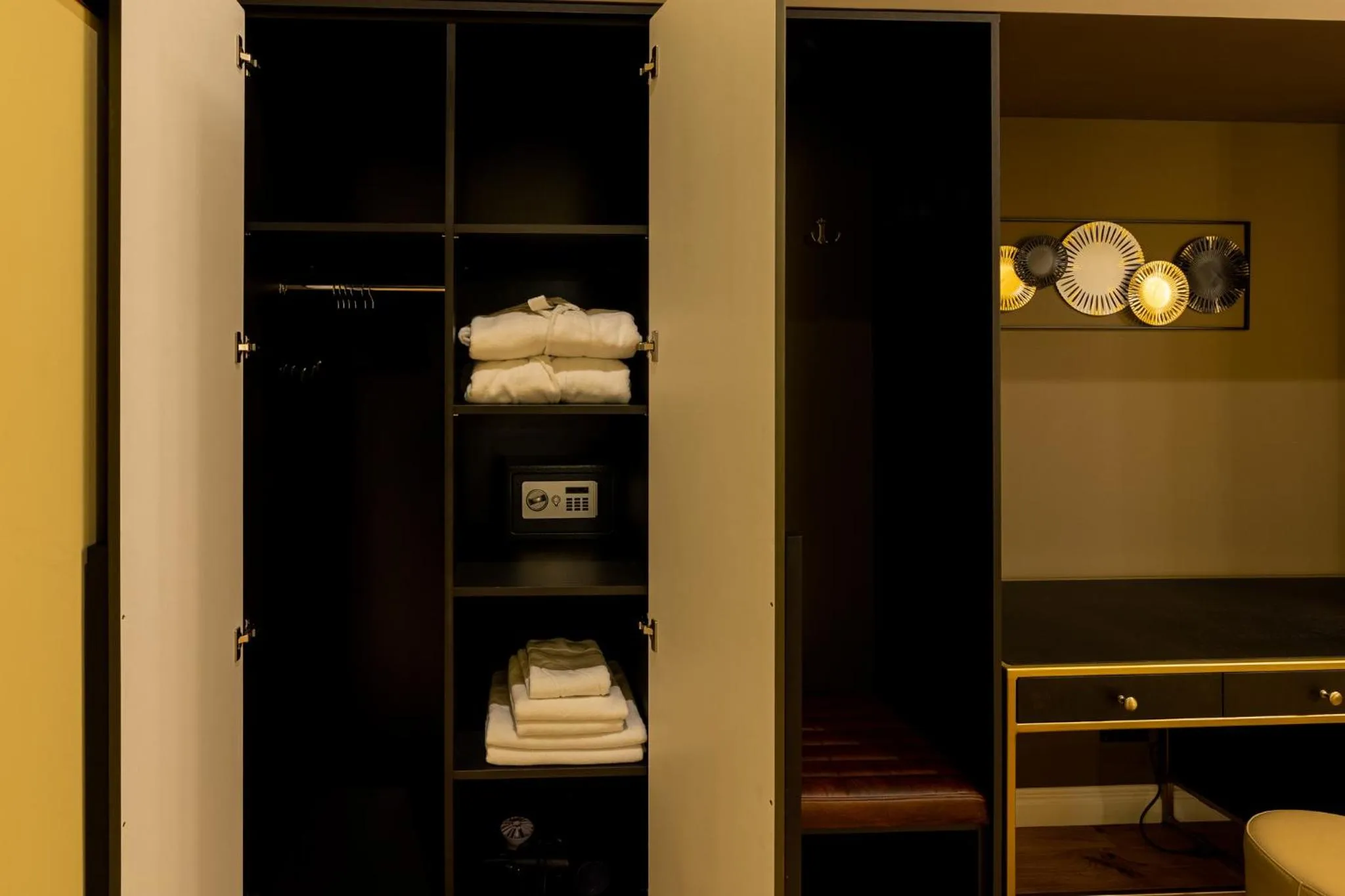 safe in Boutique Hotel Cocosul de Aur