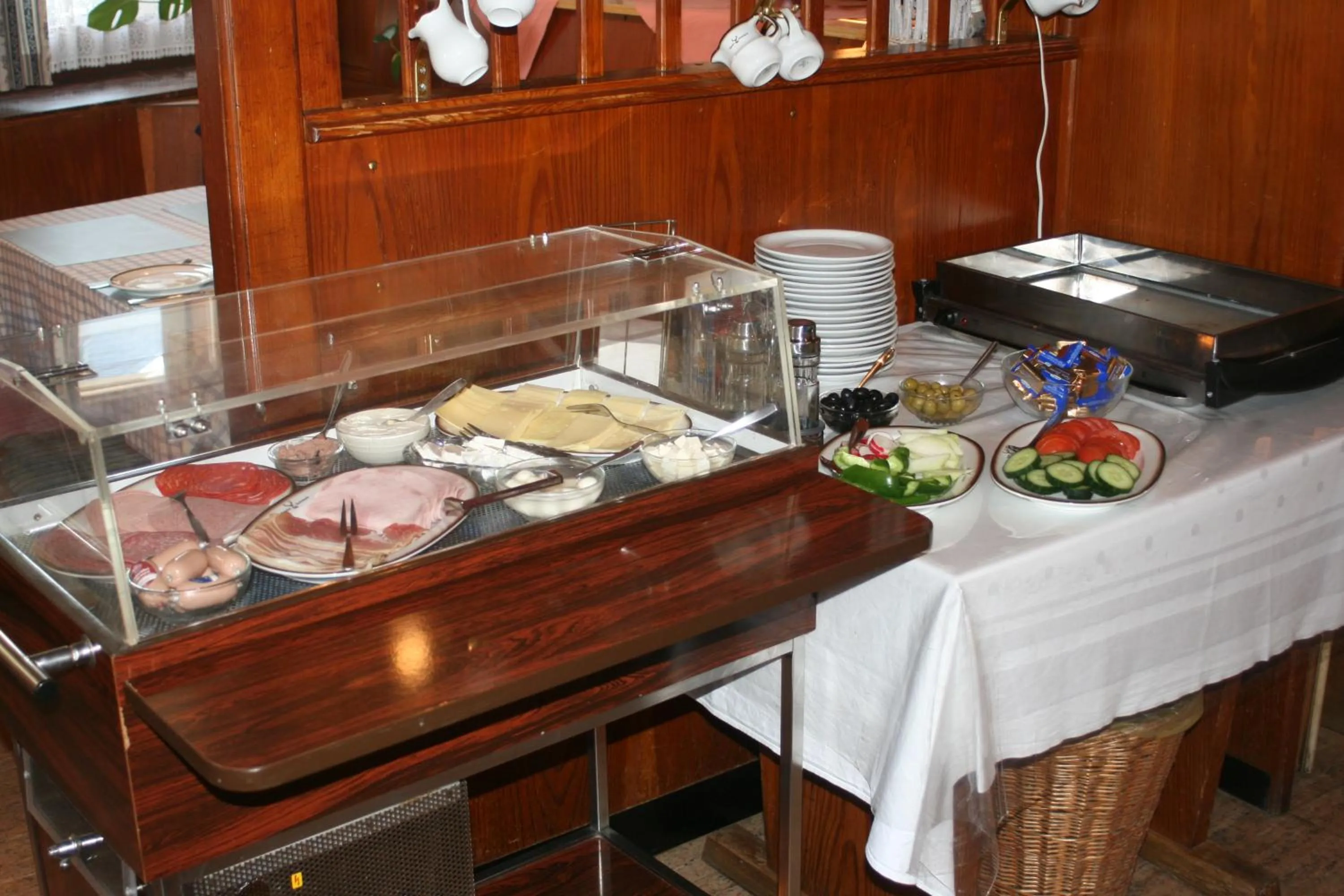 Buffet breakfast in Landhotel Jägerhof