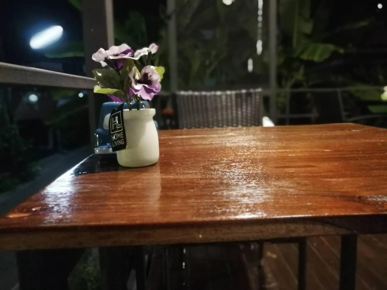 Dining area in White Monkey Guesthouse