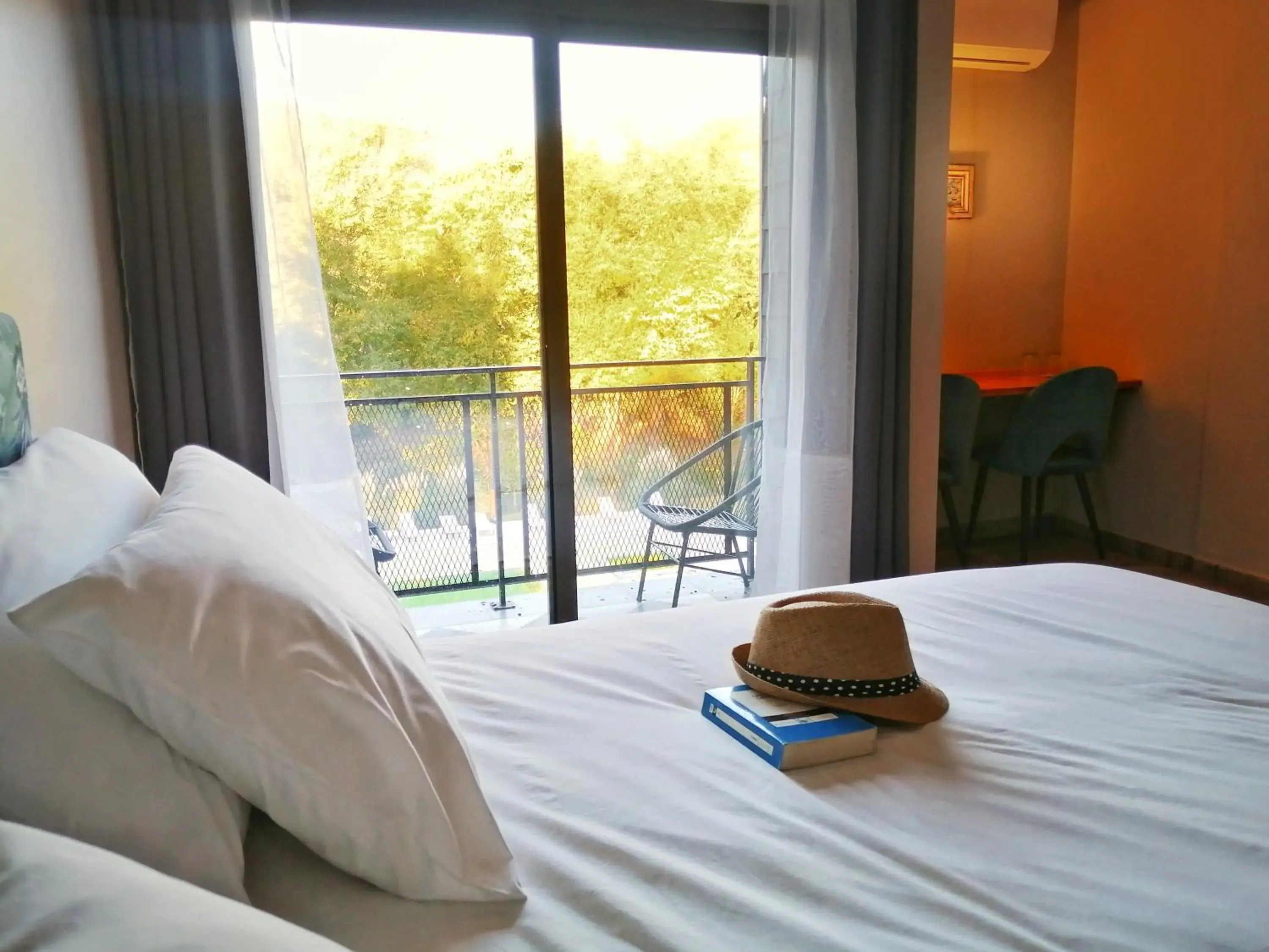 Bed in Atelier Hotel de Charme Bed in Atelier Hotel de Charme