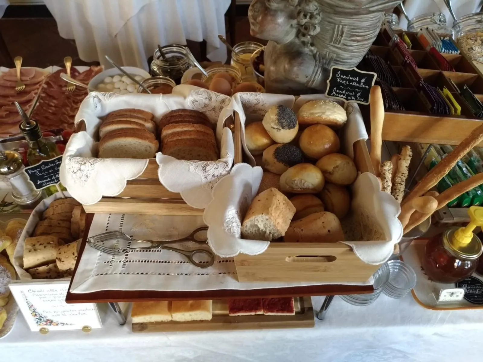 Buffet breakfast in Hotel Santa Caterina