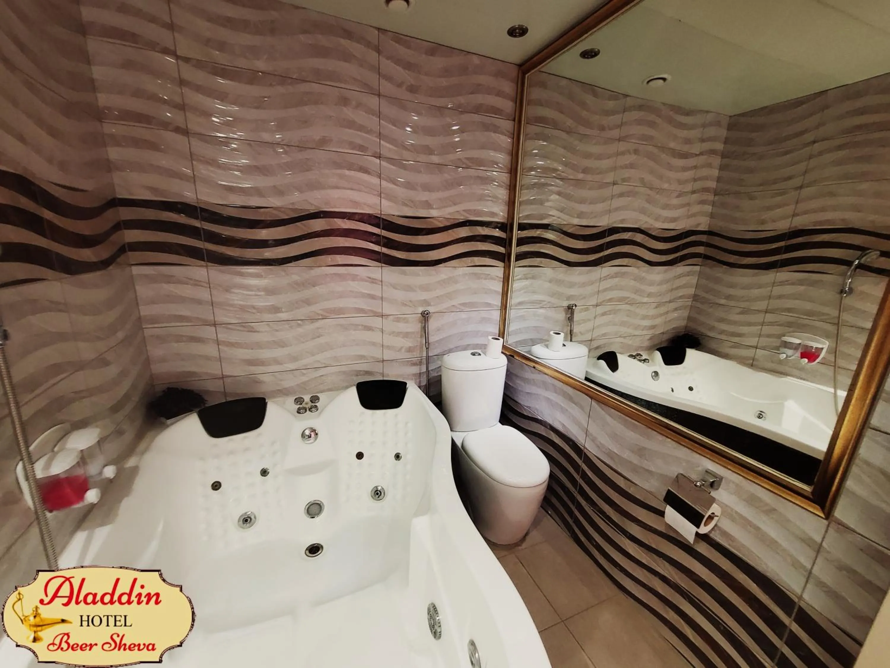 Bed in Aladdin Hotel Beer Sheva