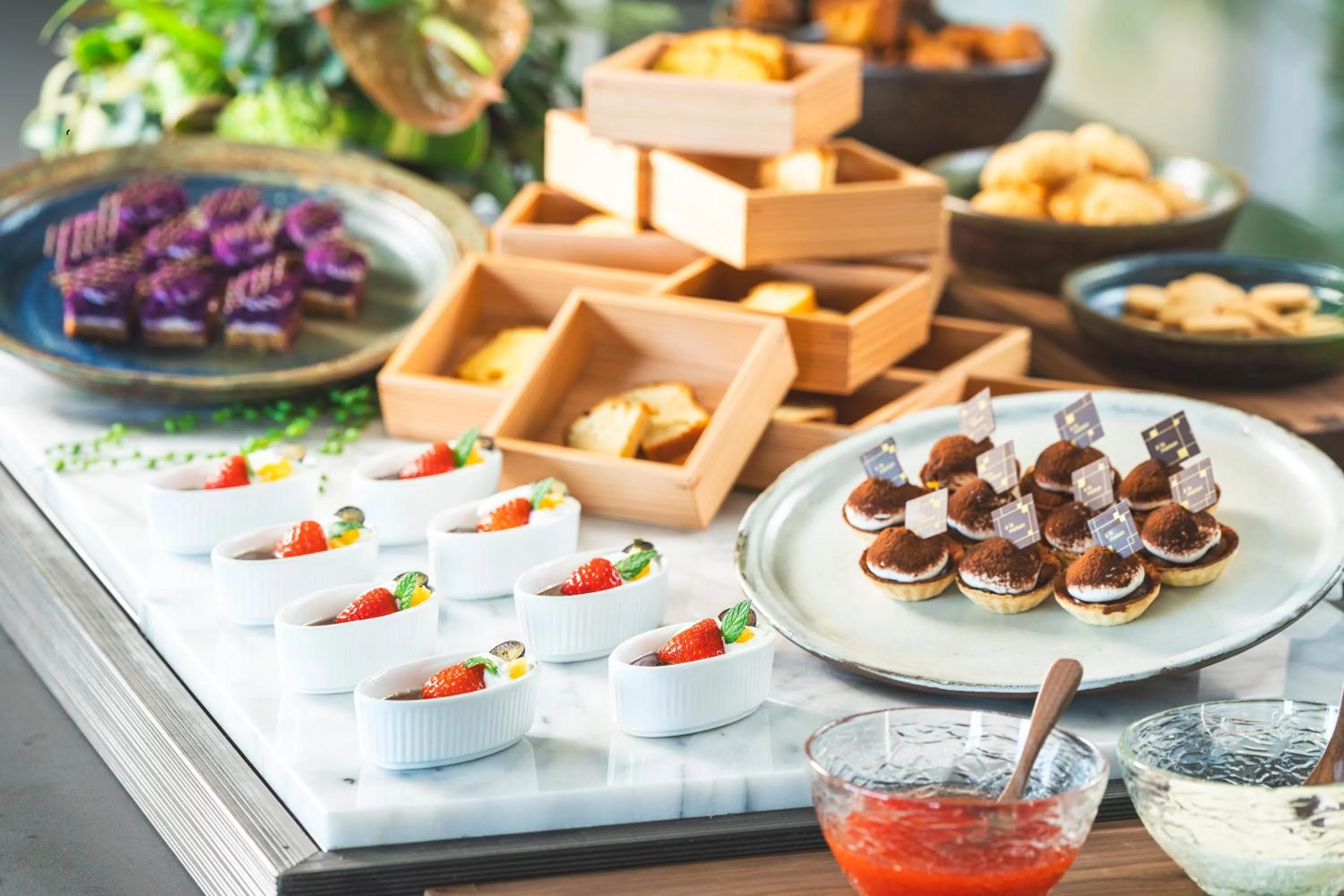 Lounge or bar in The Orion Hotel Motobu Resort & Spa