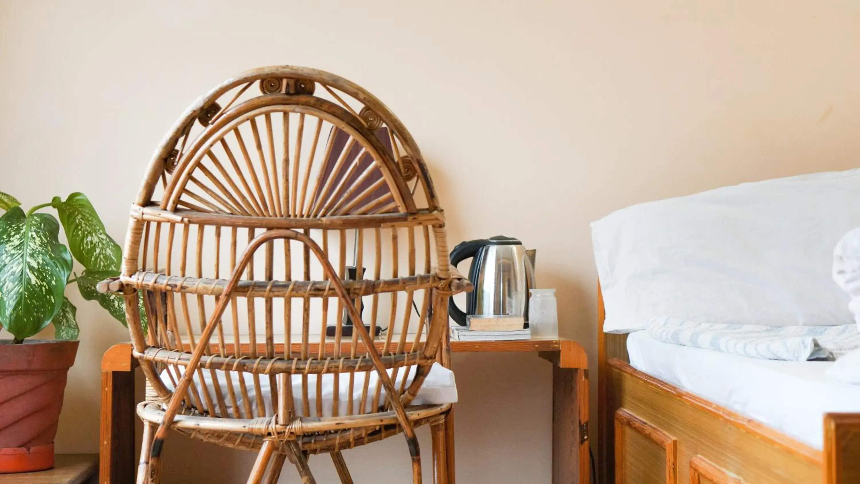 Bedroom, Bed in Hotel Mountain View - Lakeside Pokhara Bedroom, Bed in Hotel Mountain View - Lakeside Pokhara