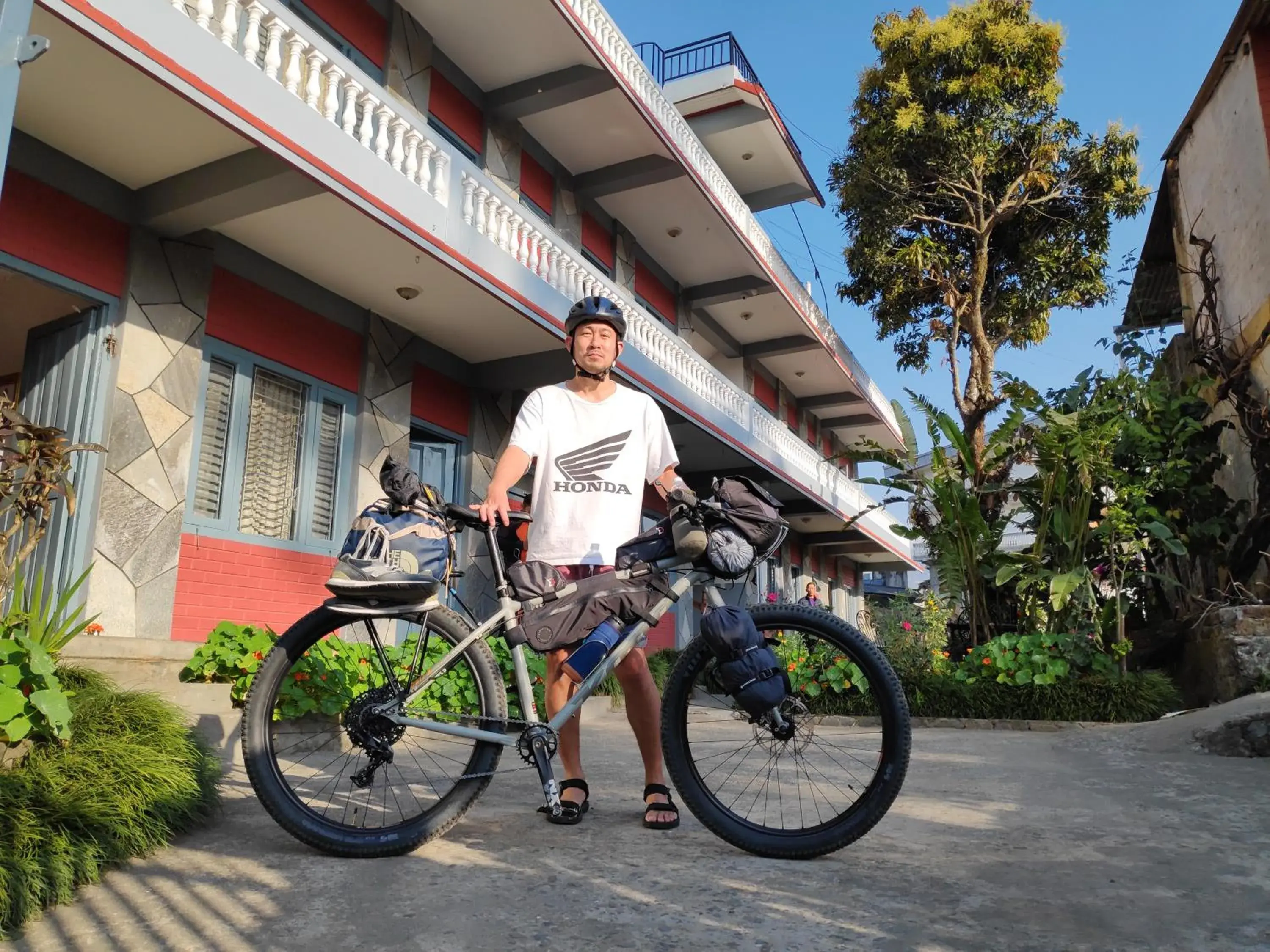 Facade/entrance in Hotel Mountain View - Lakeside Pokhara Facade/entrance in Hotel Mountain View - Lakeside Pokhara