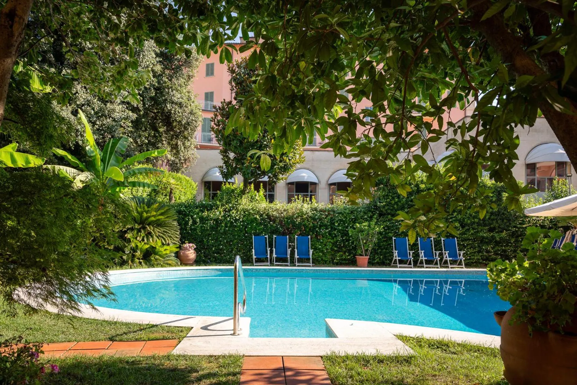 Swimming pool in Hotel Parma e Oriente Wellness & Spa