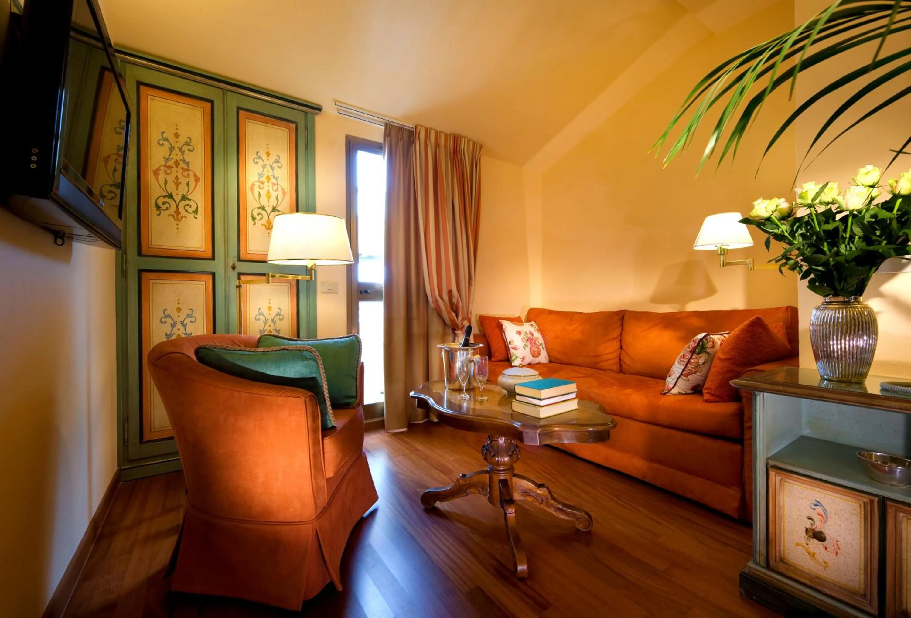 TV and multimedia in Hotel Parma e Oriente Wellness & Spa