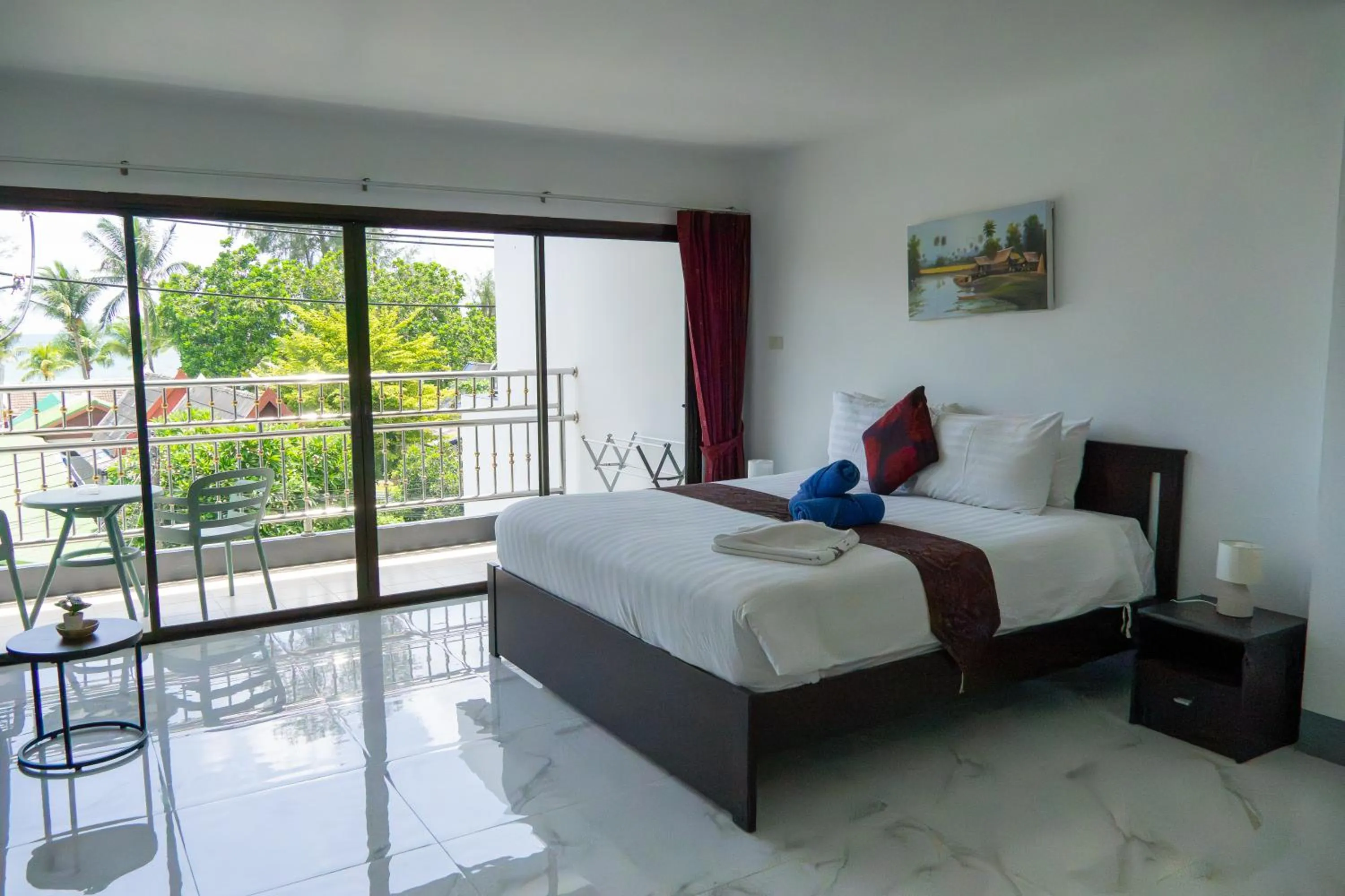 Balcony/Terrace, Bed in Deng's kamala beach Guesthouse