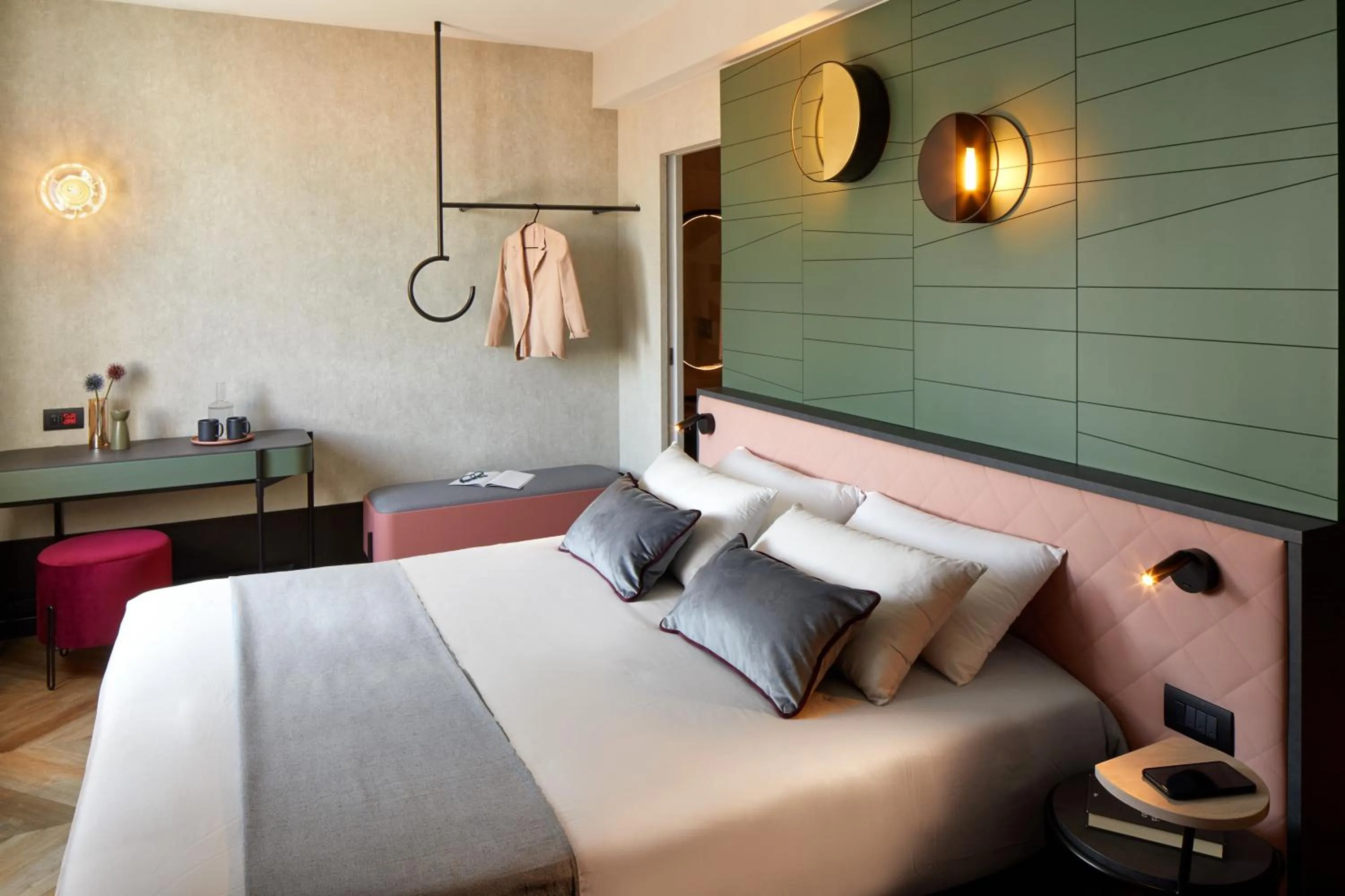 Bed in Hotel Forte del 48