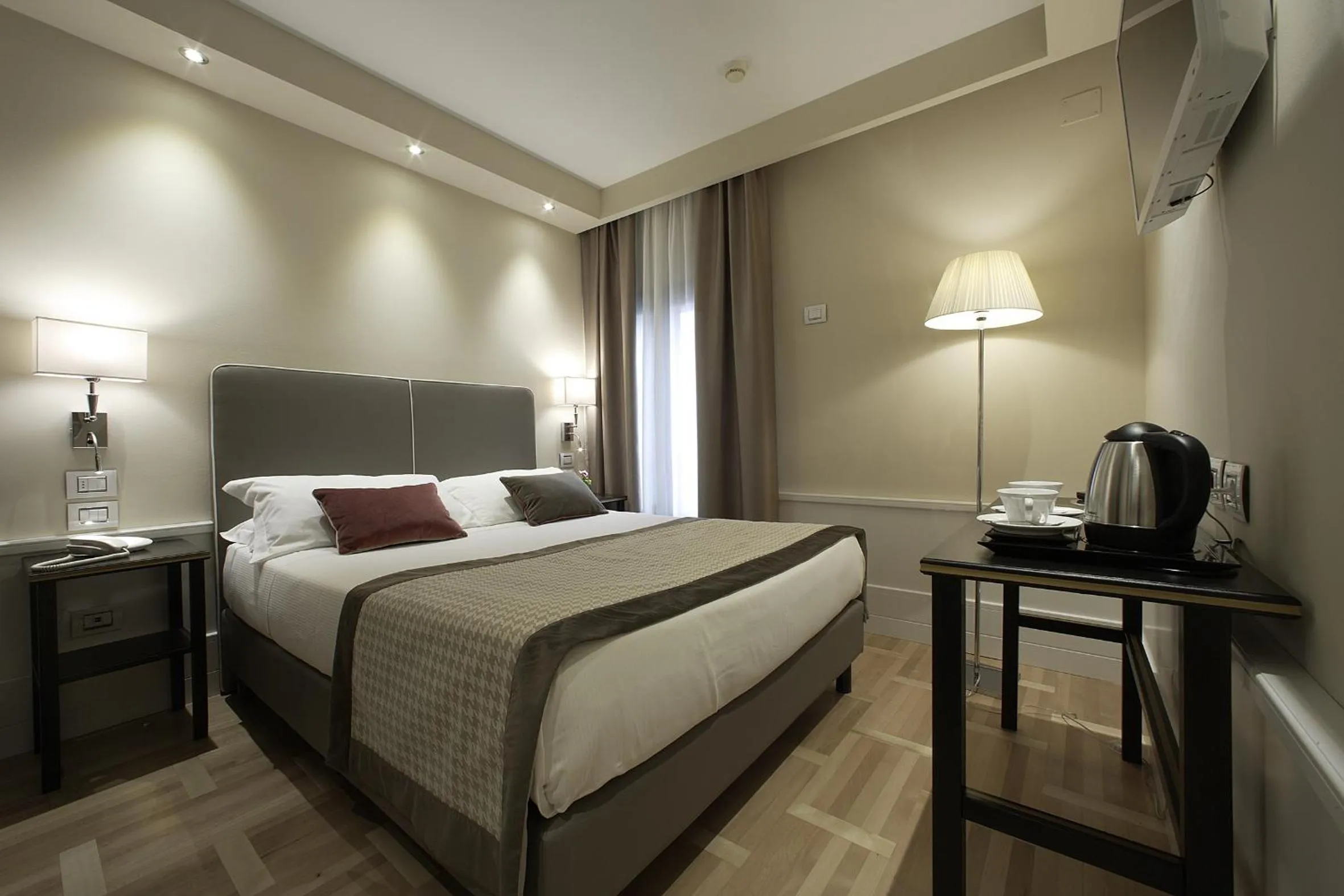 Bed in Hotel Forte del 48