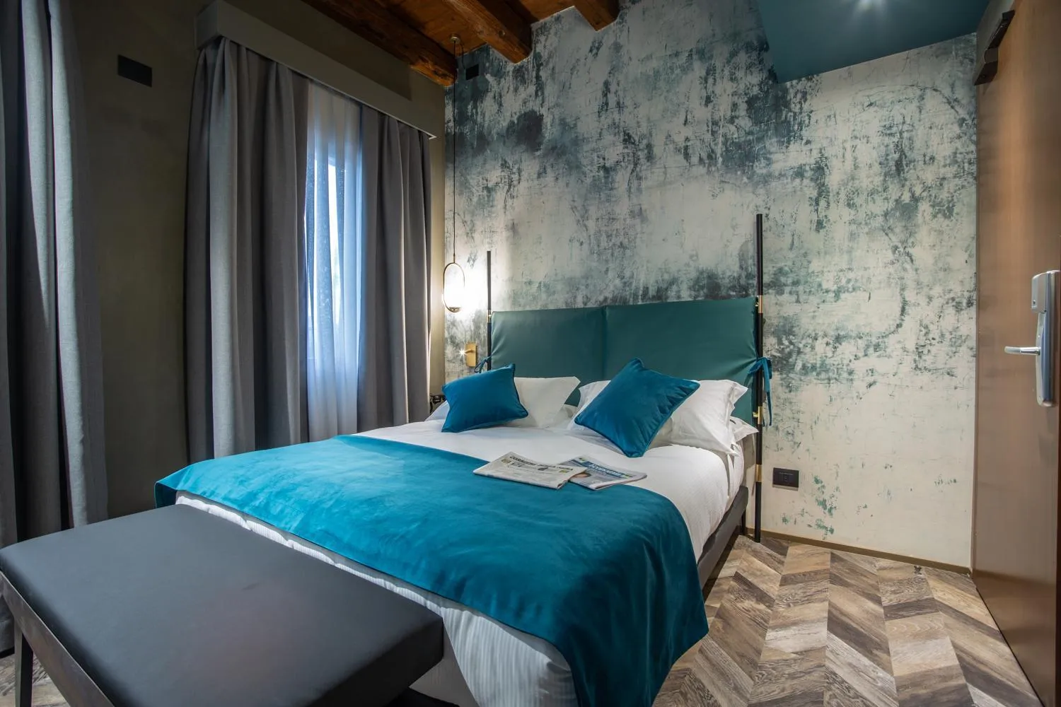 Bed in Hotel Forte del 48