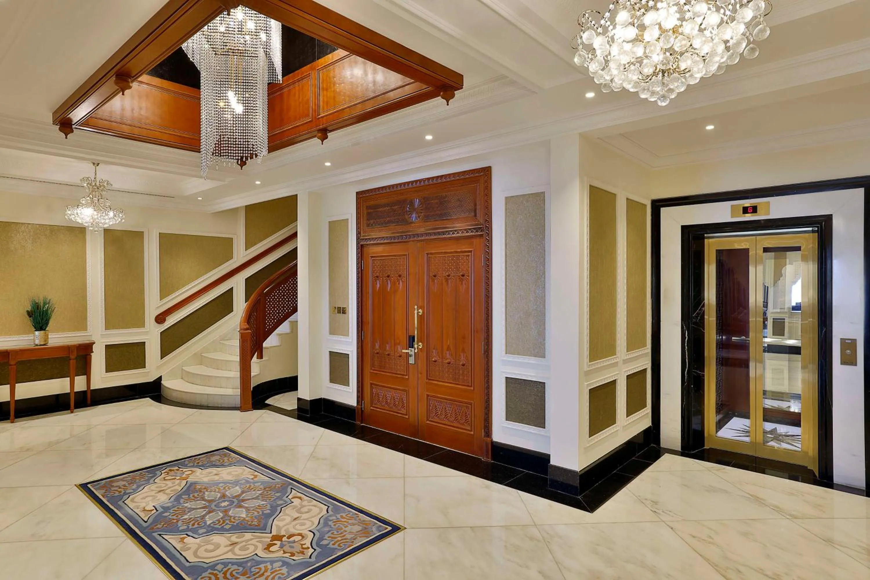 elevator in DoubleTree by Hilton Resort & Spa Marjan Island