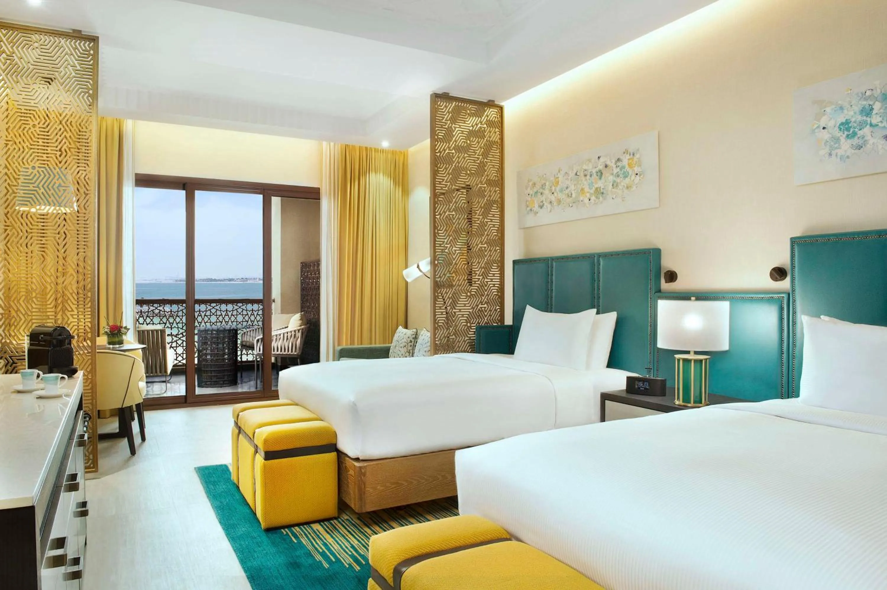 Living room, Bed in DoubleTree by Hilton Resort & Spa Marjan Island
